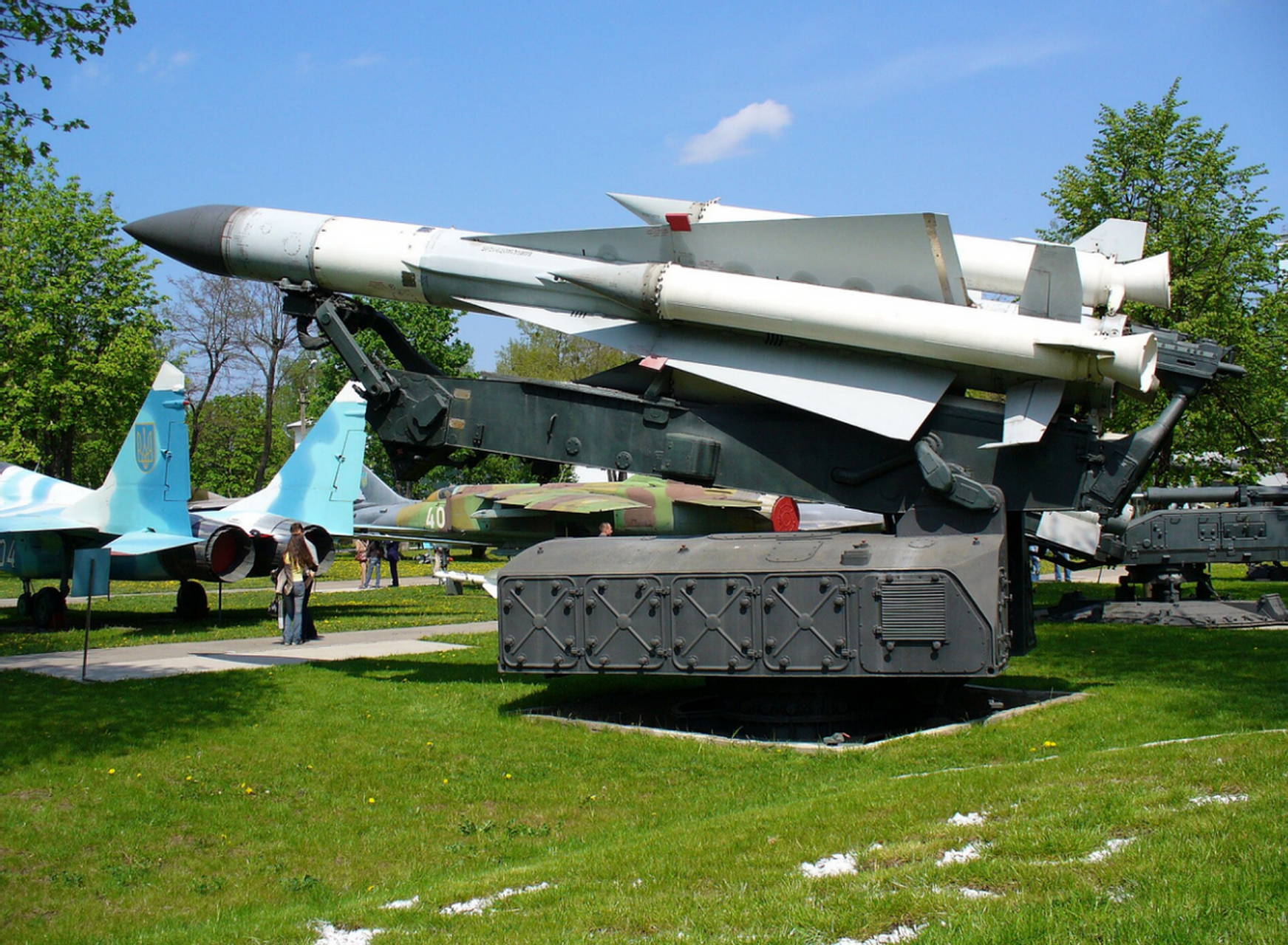 s200防空导弹最初设计用于拦截美国的高空高速侦察机和轰炸机,拥有217