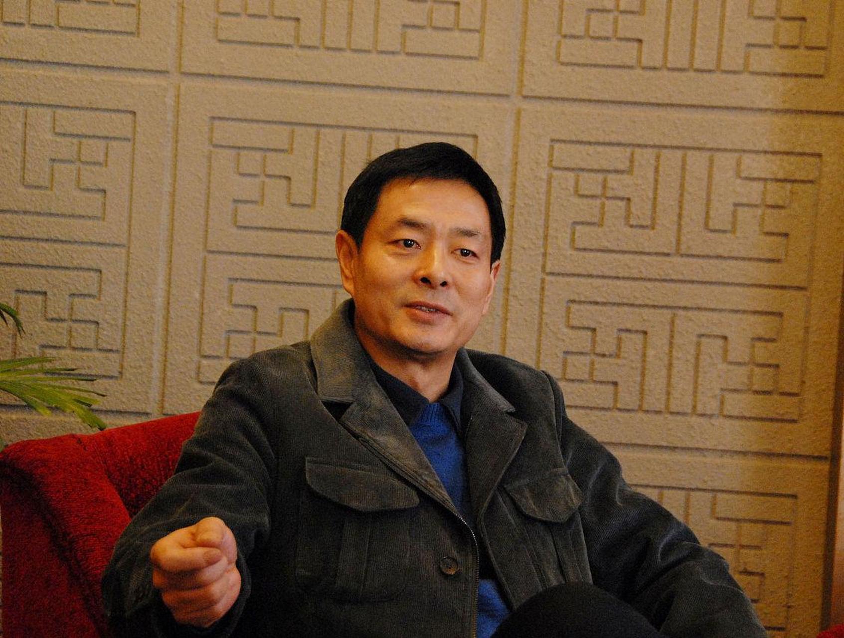 原来随着电视剧《狂飙》临近收官,张彪等反派也纷纷下线,鲍大志出演