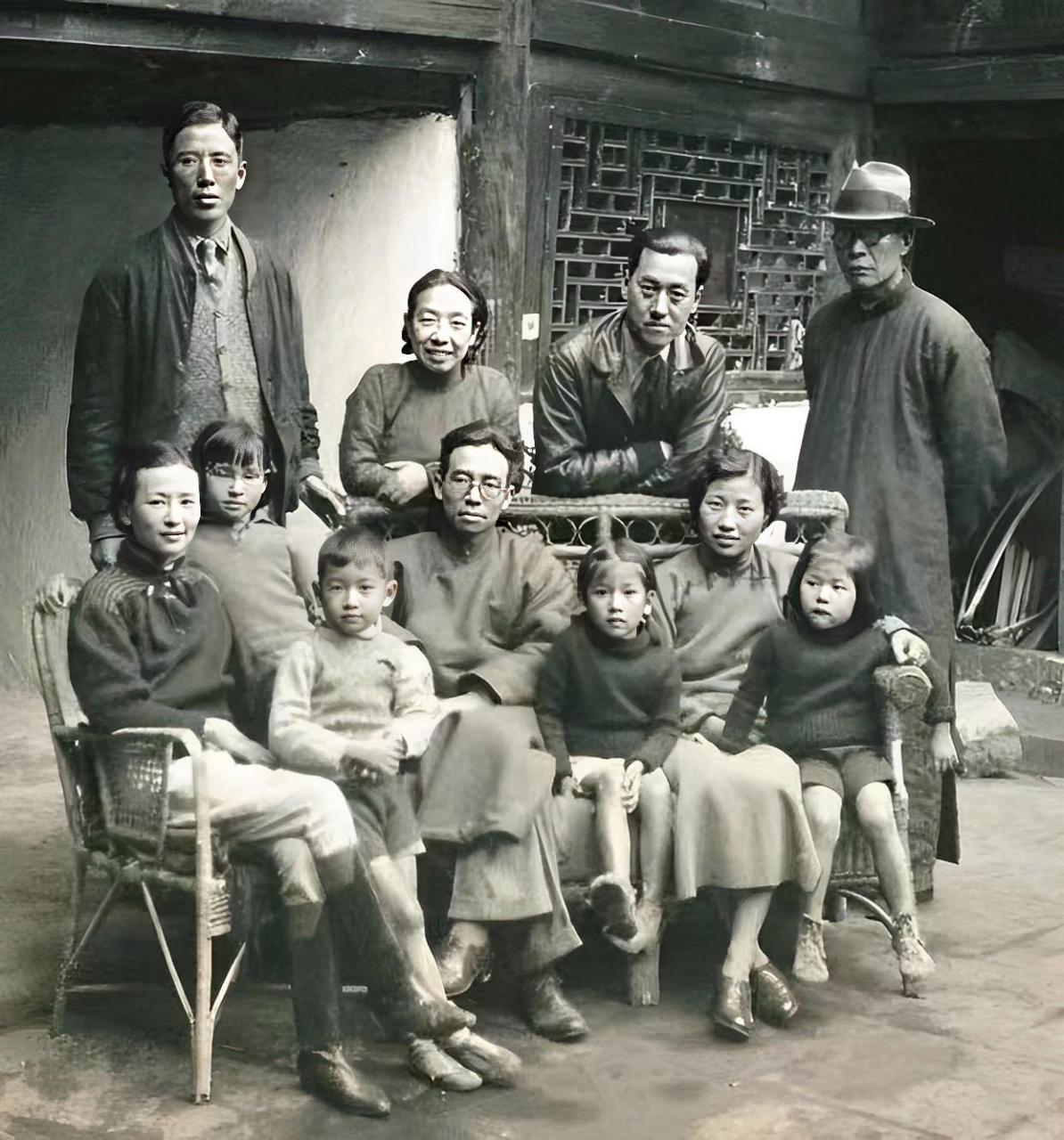 何雪媛嫁给林长民后,很难融入林家.