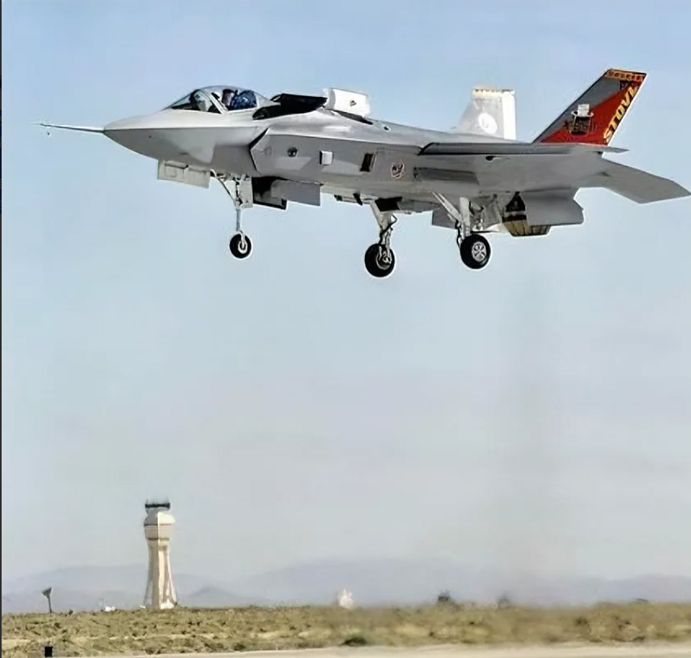 中国成飞研发双发串联垂直起降飞机,或将装备航母,美国或面临挑战