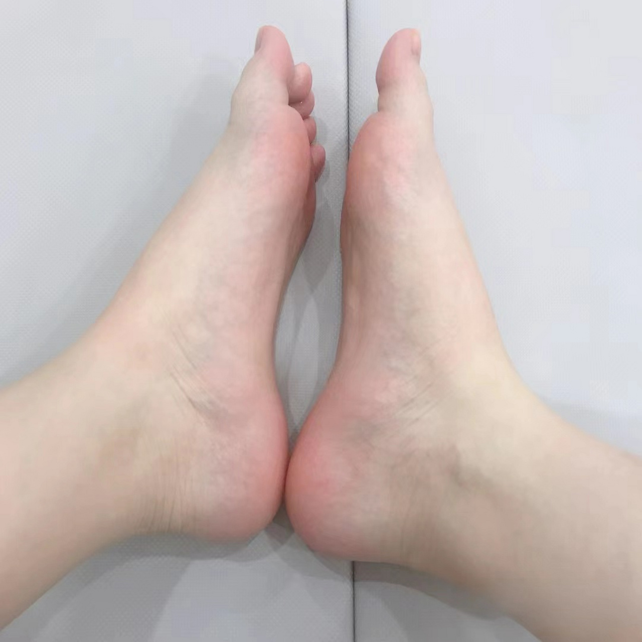 可爱小脚丫