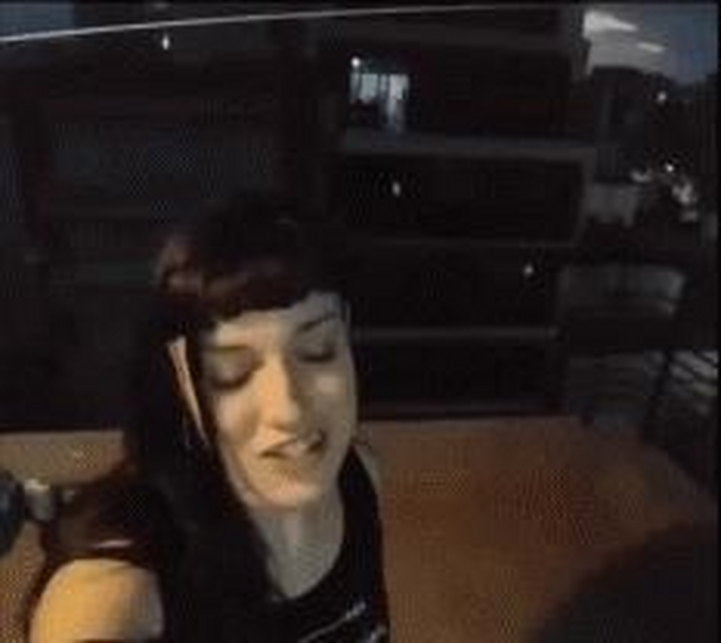 据悉,王庭轩是女子组合(台湾组合kiss)出身,身高166cm,1982年9月出生