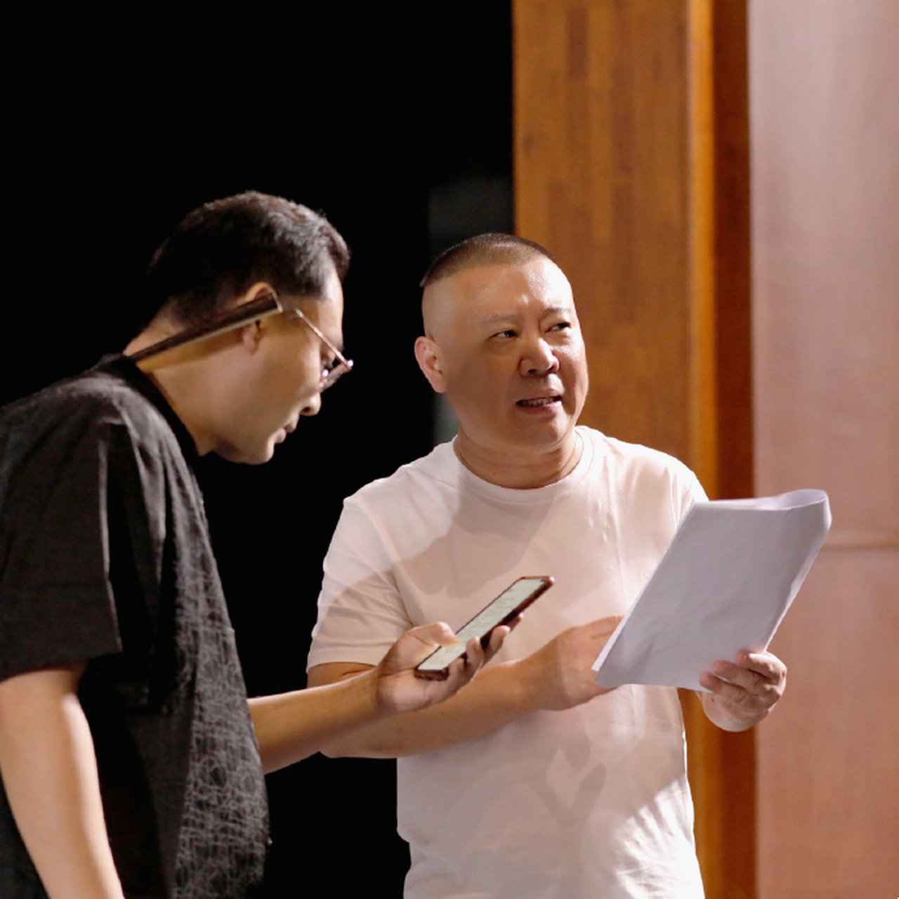 8月27日,德云社郭德纲经纪人王海转发了德云社官录视频的内容.