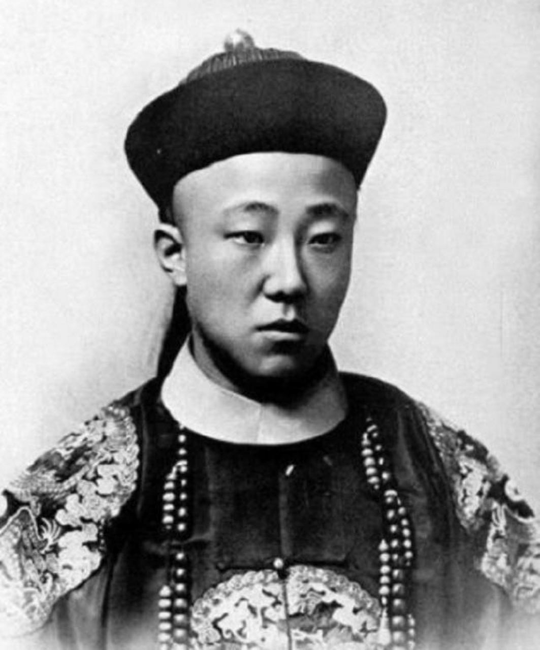 爱新觉罗·载涛:从清末皇叔到解放军高级干部