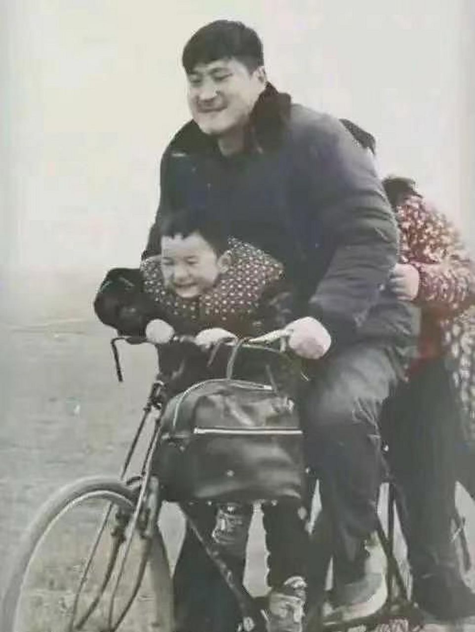 90年代家庭场景图片