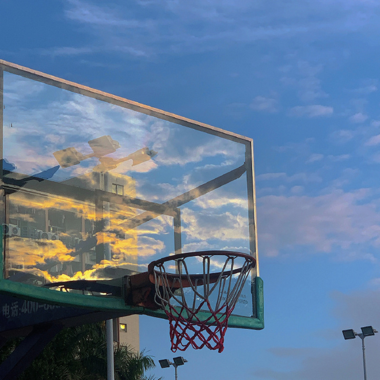 篮球晚霞背景图图片