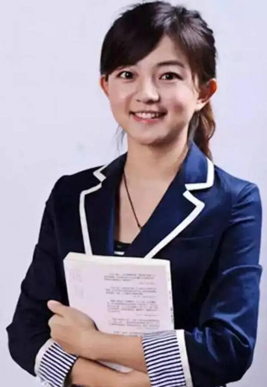 2008年高考,高嘉晗以631分成为南充市文科状元,顺利进入北京大学新闻