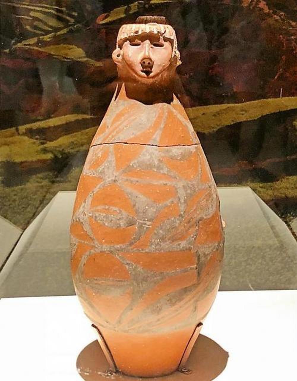 1973年3月,甘肃秦安邵店大地湾,20多岁的小伙子张德禄正在地里和大伙