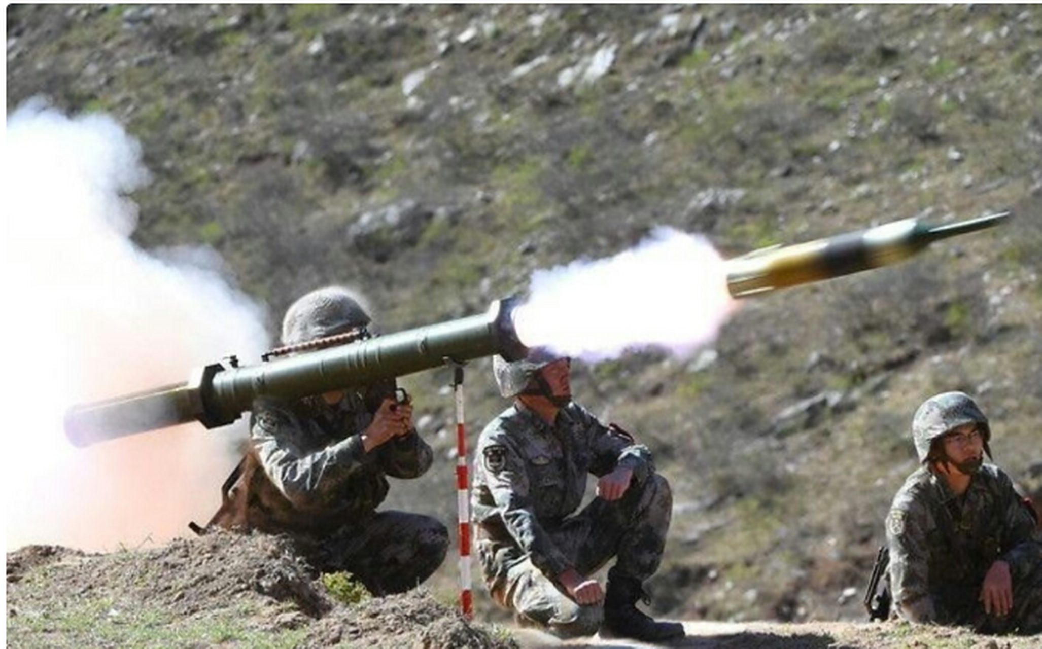 pf11-93火箭筒具有多种优点.