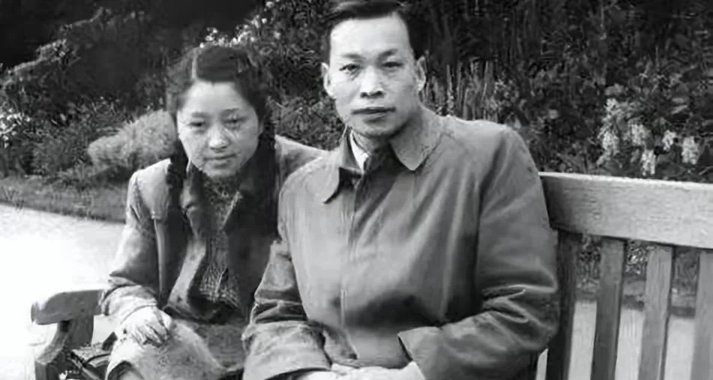 1978年,钱三强想吃冬笋,何泽慧便去菜市场买.