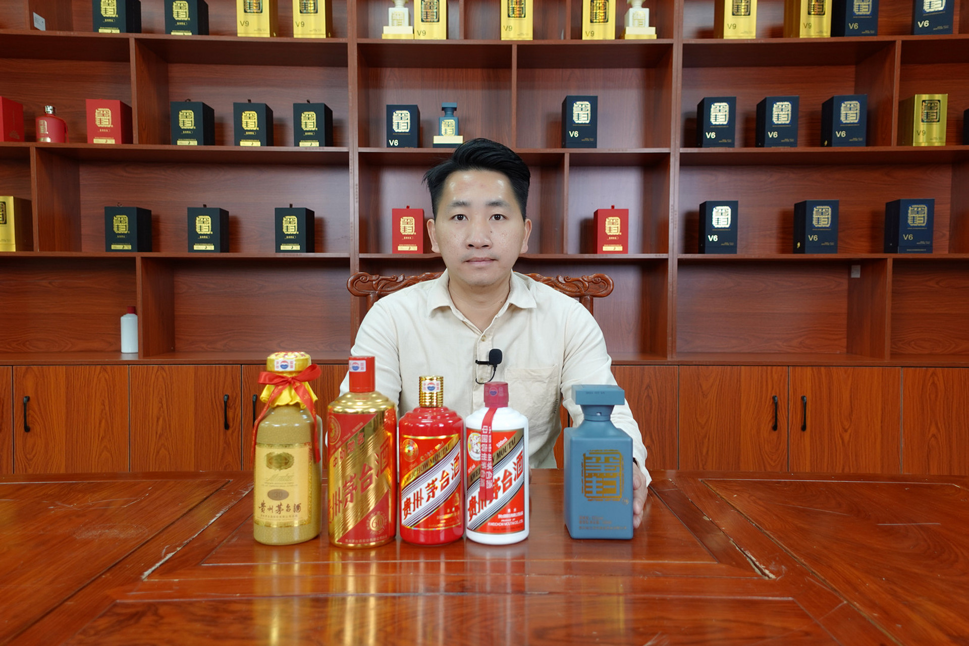 有酒友反映玺封v6它的口感虽然很接近飞天茅台酒,但是v6喝起来就是