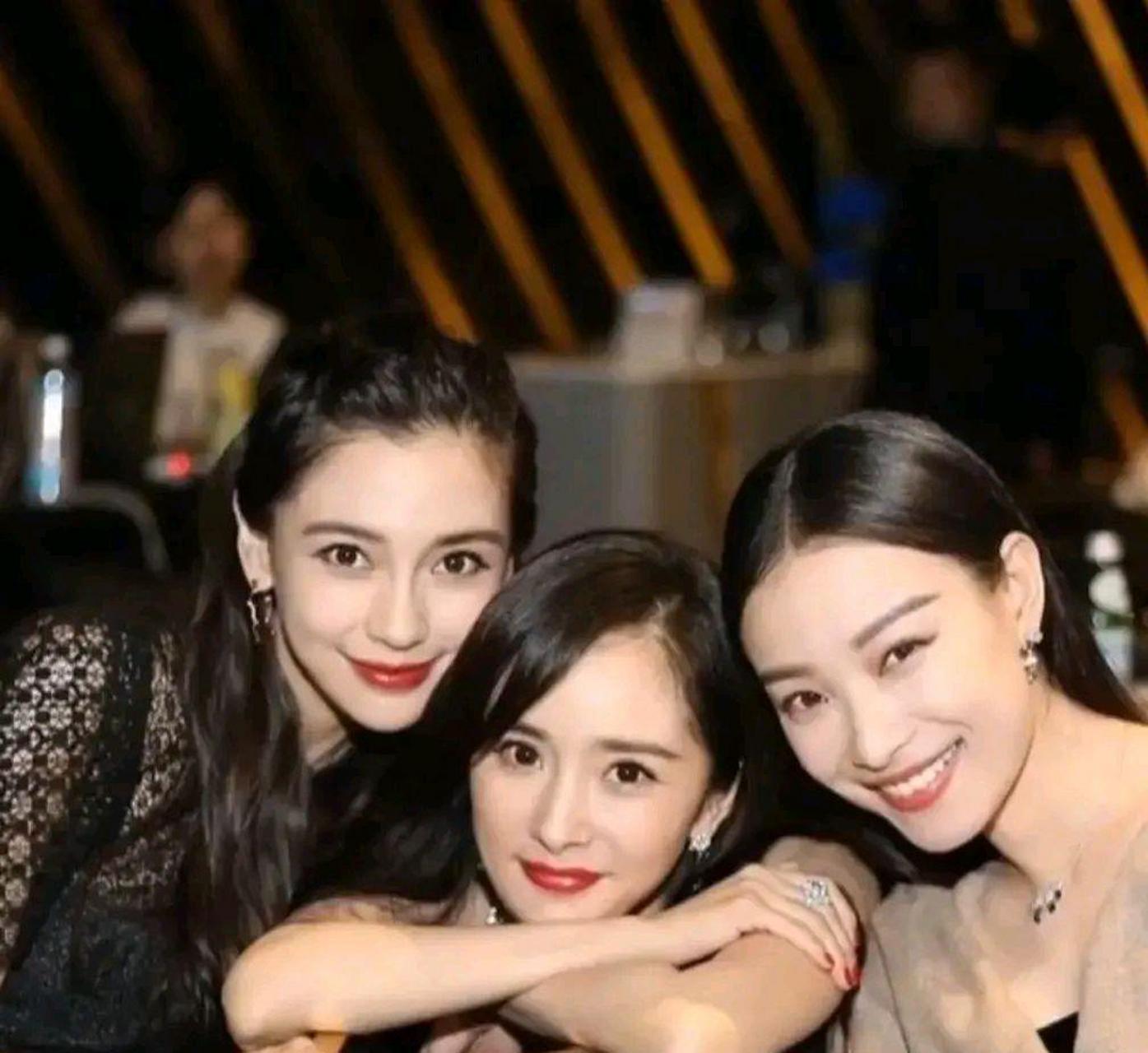 倪妮,杨幂,杨颖三人罕见同框!一个比一个美丽!