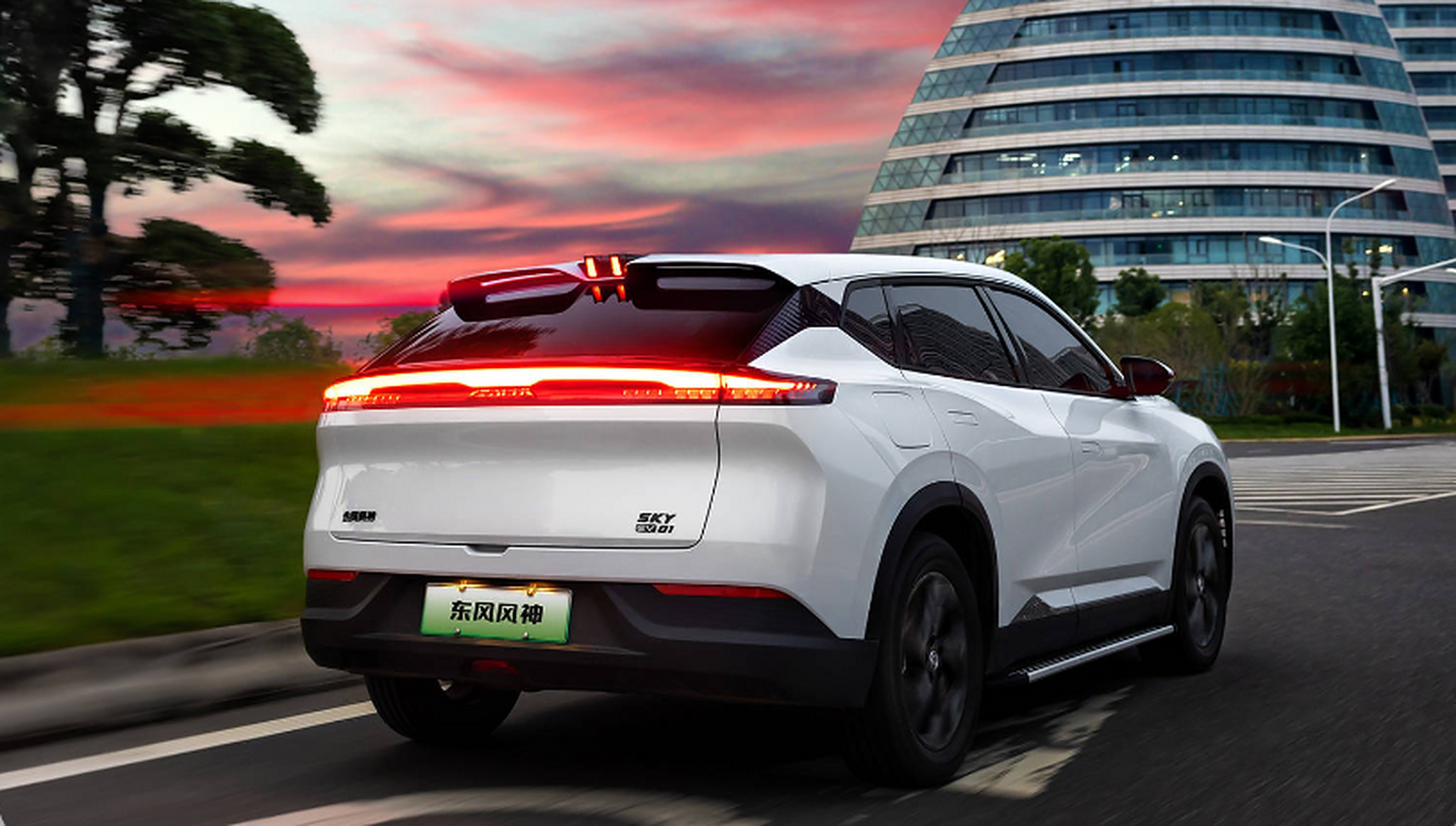东风风神全新纯电动suv——sky ev01上市  新车基于dsma-e纯电专属
