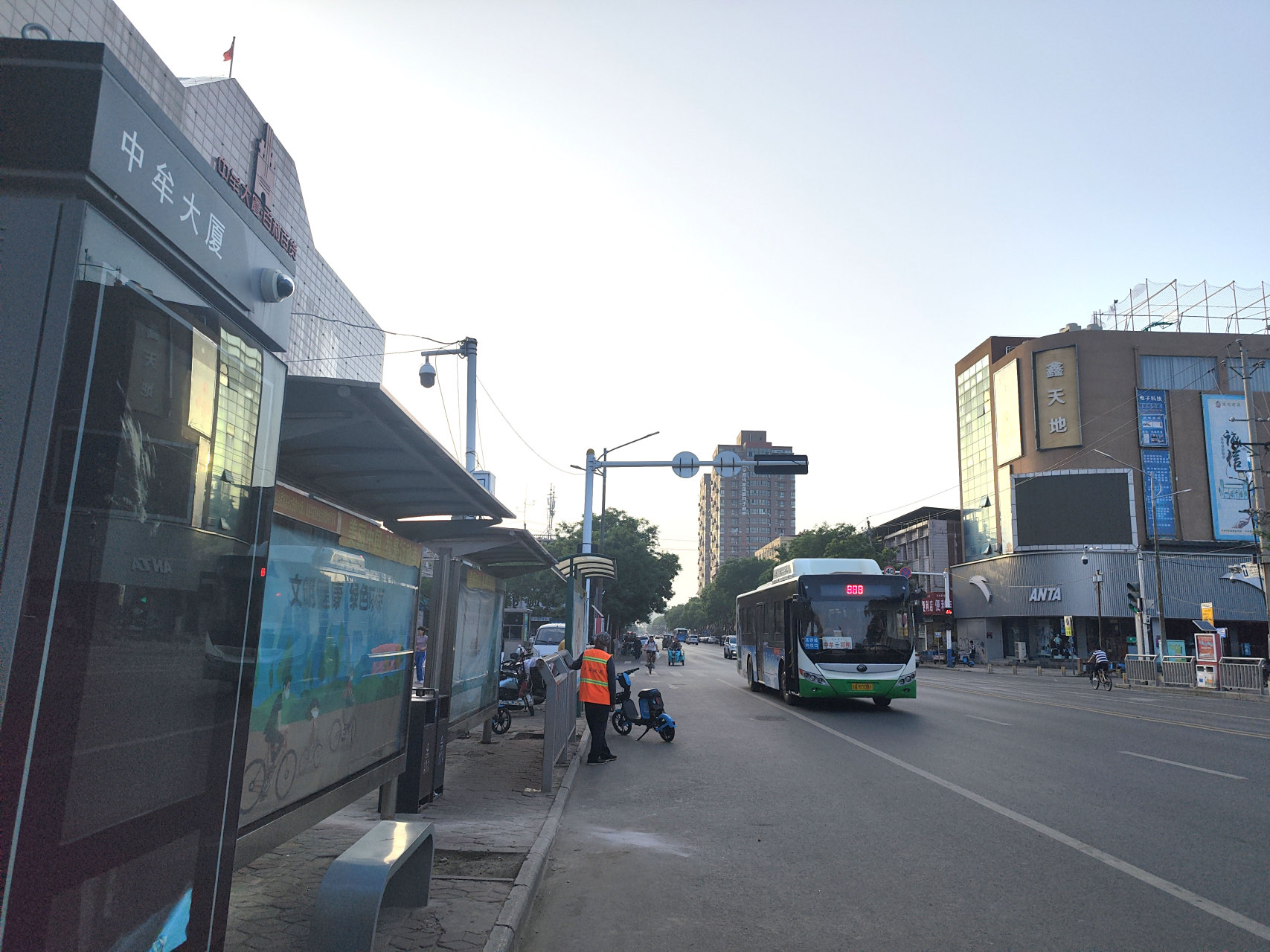 【中牟县汽车站发往郑州的888公交车,由官渡大街修路改道青年路】由于