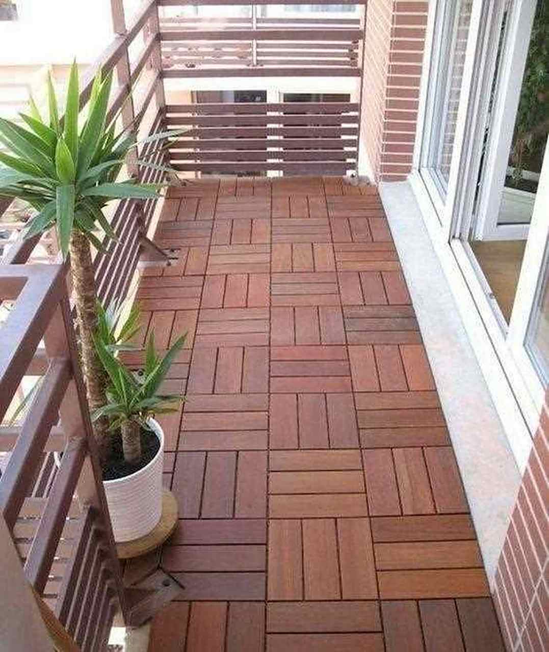 阳台地面用防腐木,这回我心满意足了~ [不高兴] 防腐木拥有木质的舒适
