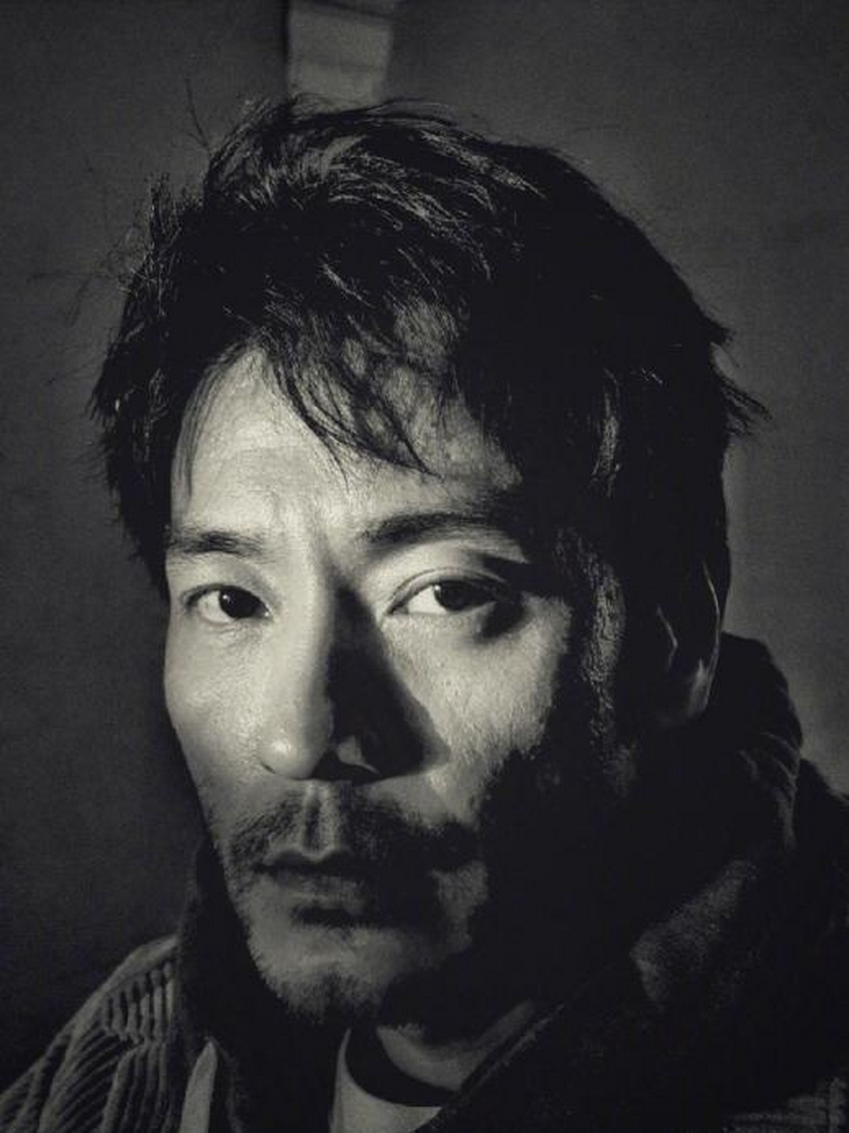 洁叔一定是非常喜欢黄觉给自己拍的照片,毕竟连微博头像都换成了黄觉