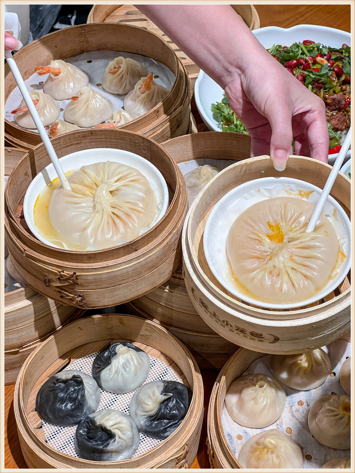 皮薄馅多好满足  每当我心生对小笼包的渴望,脑海里立刻涌现出南昌的