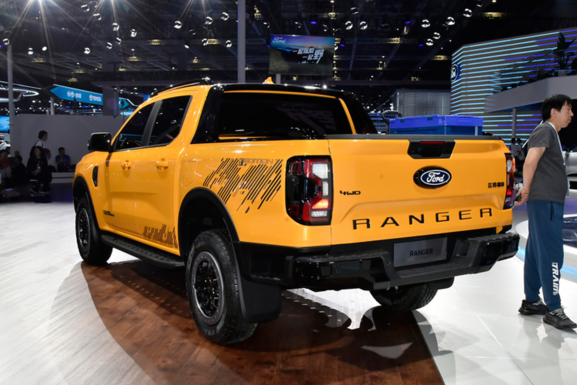 国产福特ranger将于今年年底上市,新车狂野中带着时尚,搭载一个12英寸