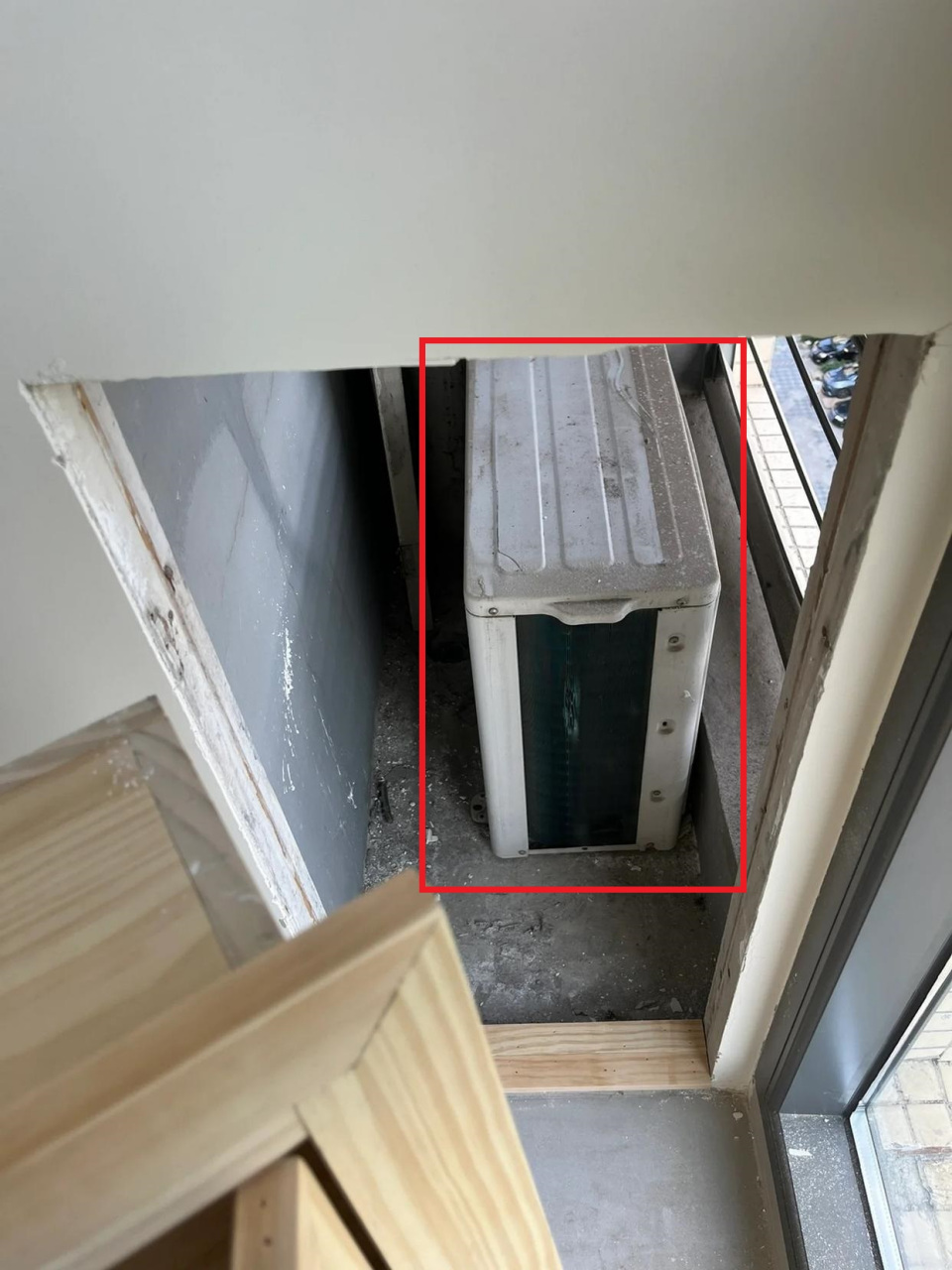 我真的太机智了哈哈哈,不得不佩服我自己,把空调机位改造收纳柜!