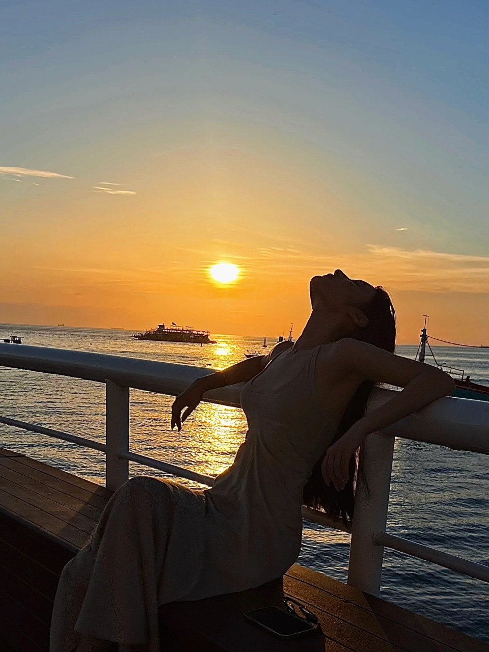 日落照就这样拍  好看的日落没化妆不露脸也没关系 侧脸和背影也可以