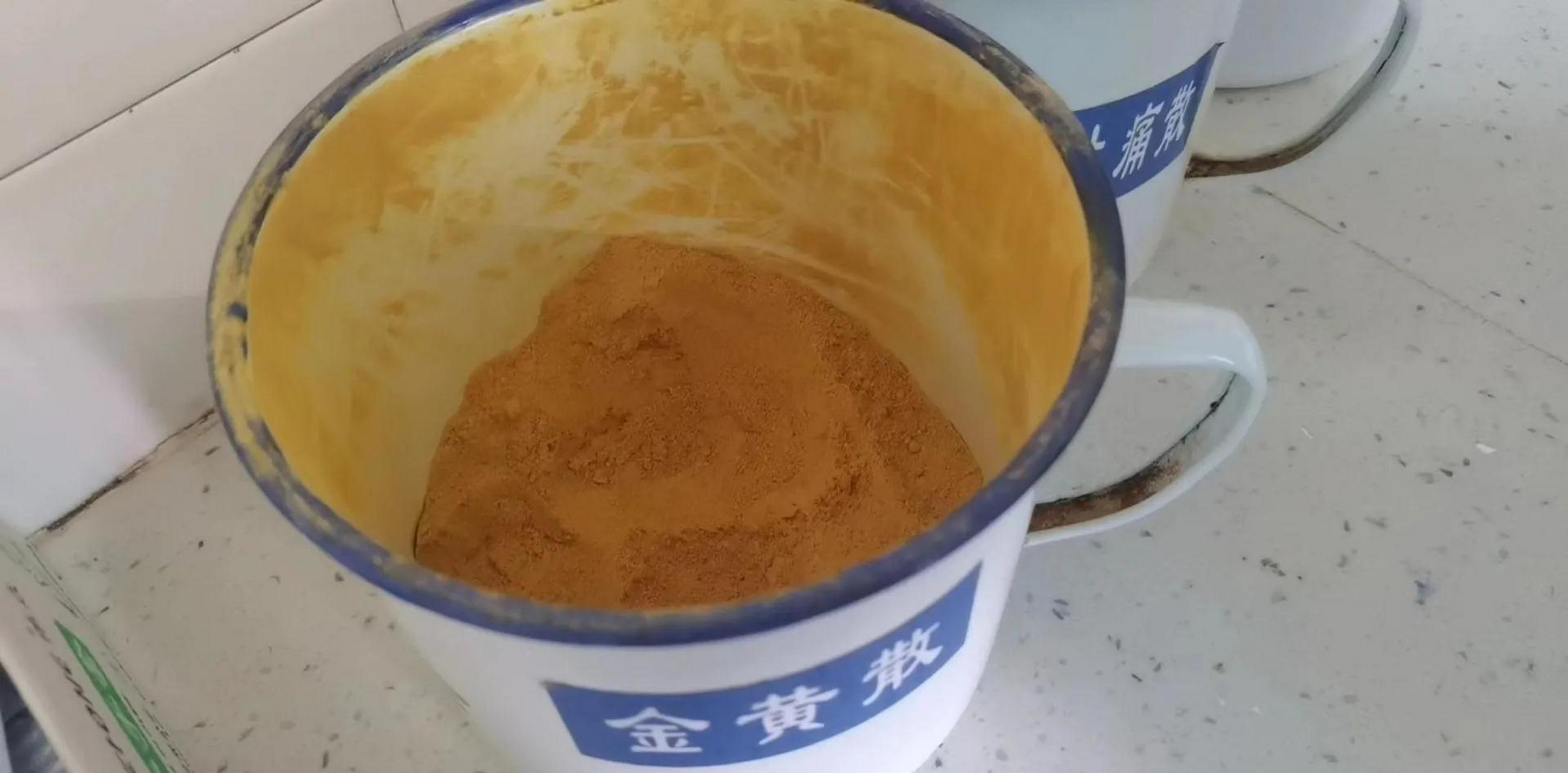 如意金黄散来源于明代陈实功《外科正宗》这本书,是治疗痛风性关节