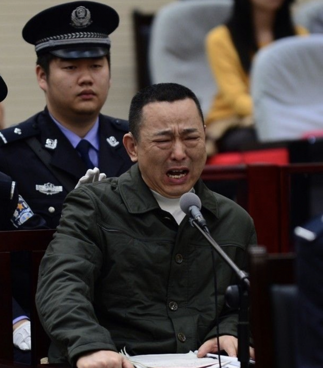 回顾:四川黑道老大刘汉,敛财百亿,被审时副国级以下官审不了我 这世界