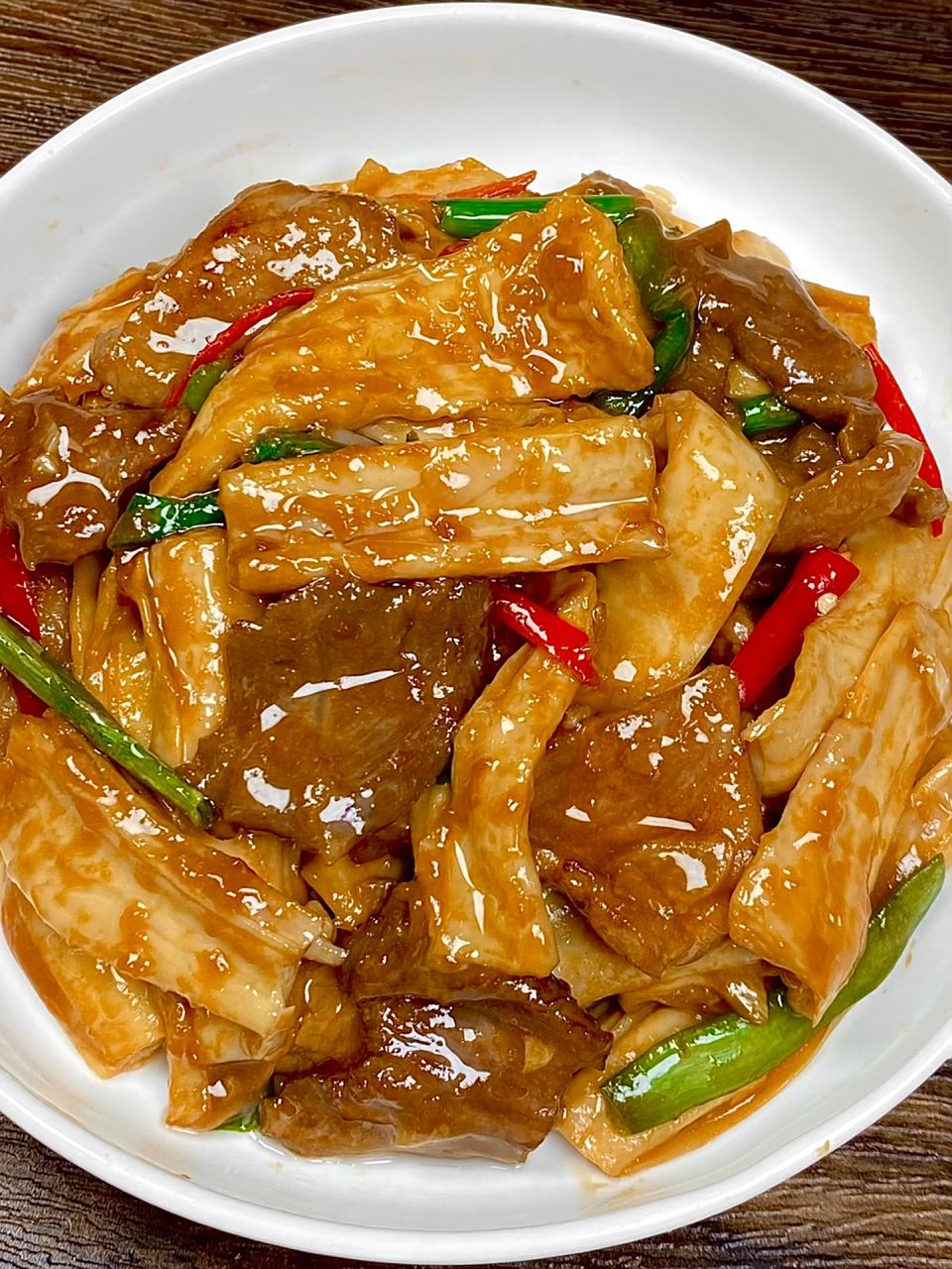 今天的下饭菜是它[啊]腐竹炒肉,我们全家的爱呀 腐竹炒的软火兰入味