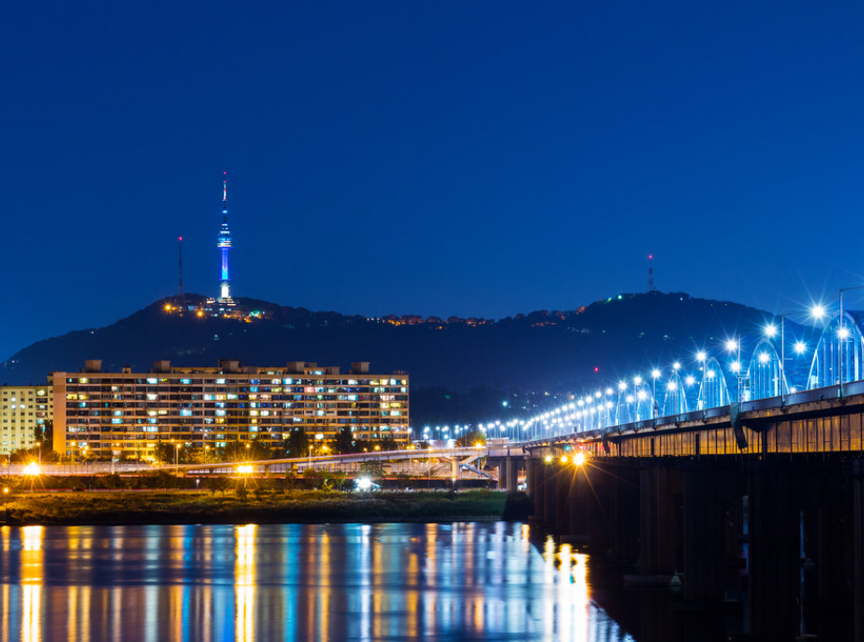 韩国面积最大的十个城市 1,蔚山:1056.7平方公里. 2,仁川:1040.