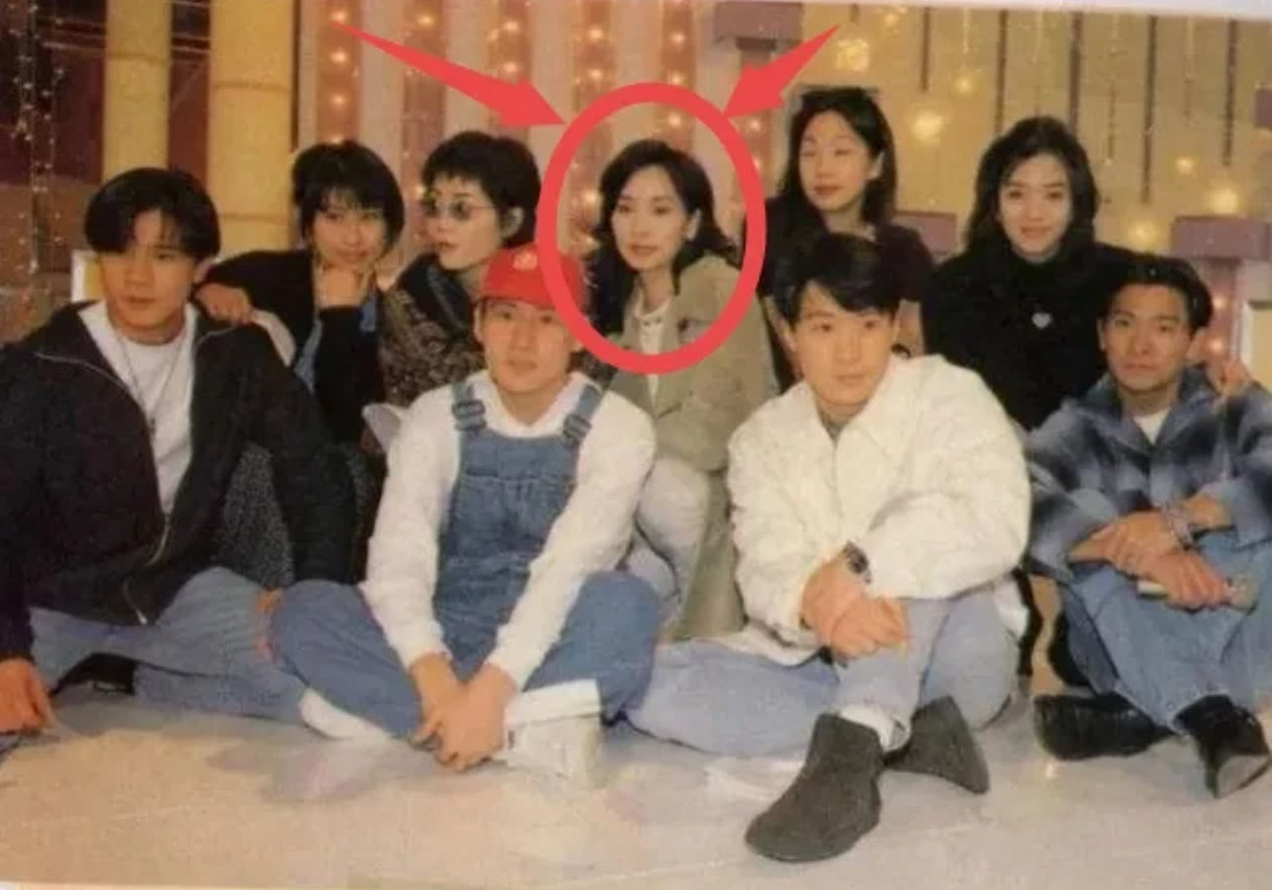 1993年,22岁的王静莹,39岁的林青霞和26岁王祖贤, 那时的美女有模有样