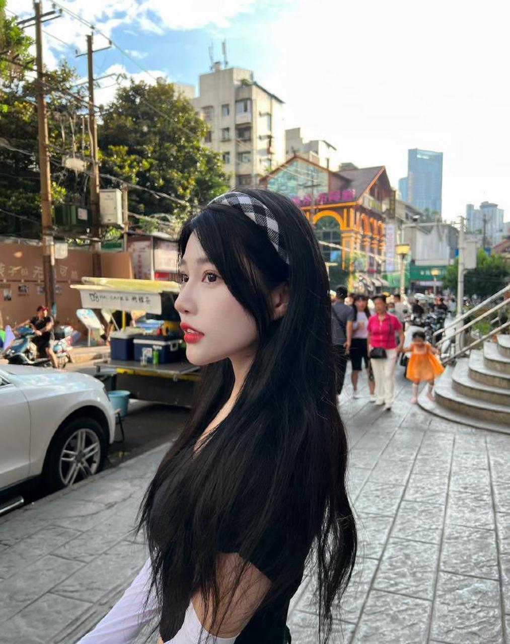 偶像女团成员沈之瑾迷人美照欣赏,好漂亮啊