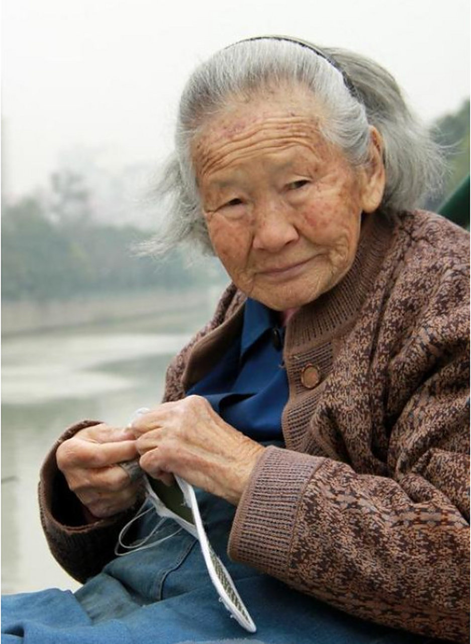 母亲,我的心里还有太多未完成的承诺,这些会一直驱