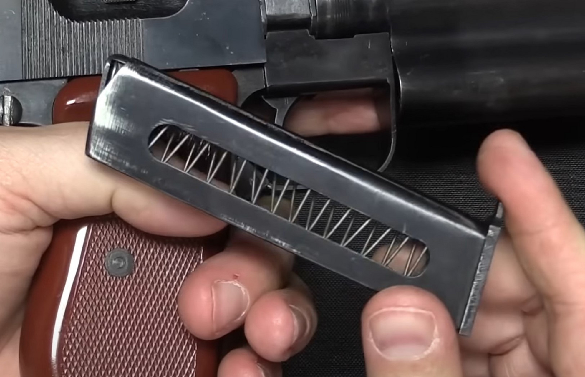 中国制造的高质感,拆解64式手枪,综合来看水平可还行?