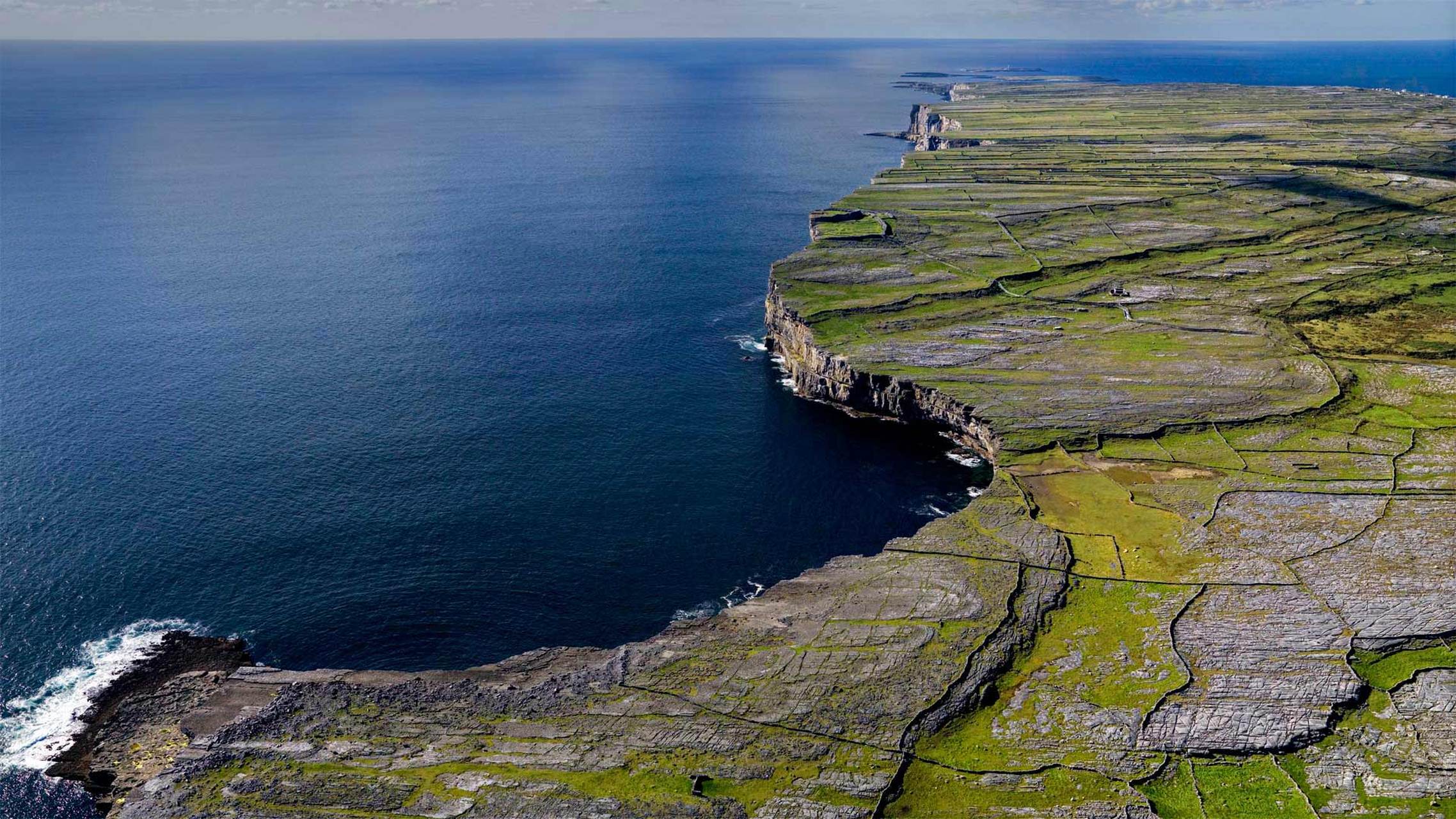 伊尼希爾島(inisheer),是阿倫群島中最小的一座島嶼,位於愛爾蘭的