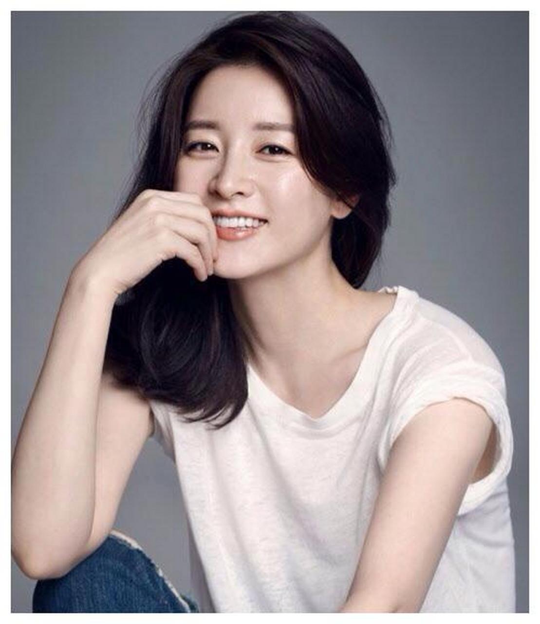 49岁冻龄魔女朴珠美,肤白貌美身材傲人像20岁,妥妥的女神啊