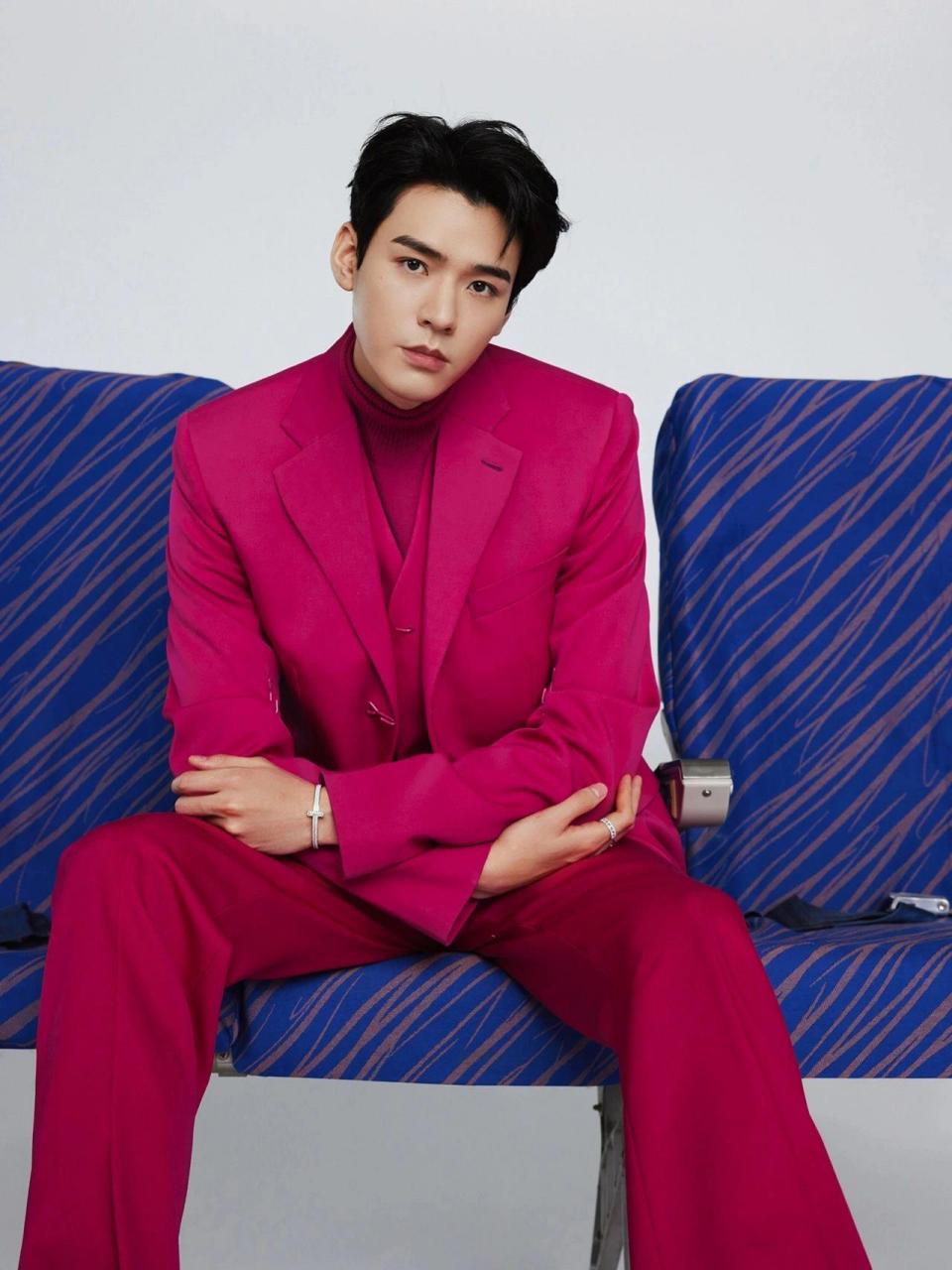 疯了 男明星般的封神时刻 9015 长得像画一样的浓颜系龚俊来咯