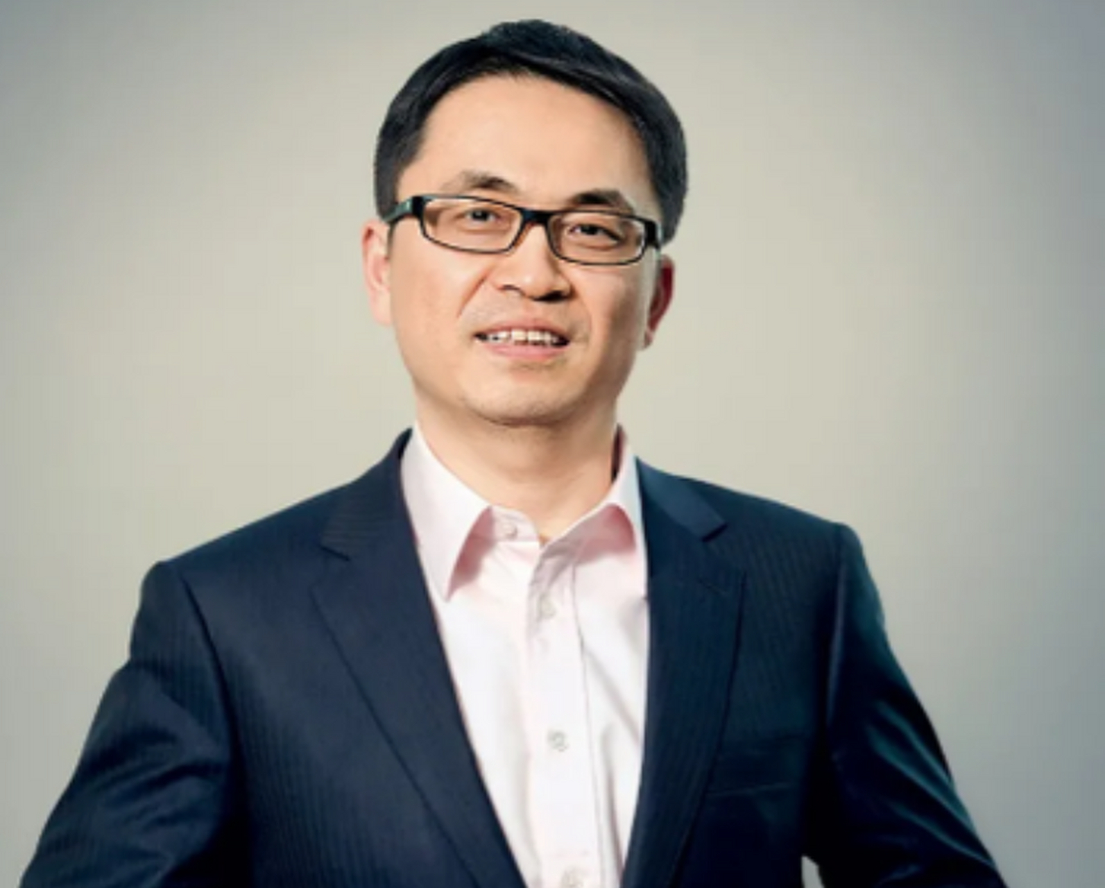 高瓴资本ceo张磊,被评为实力派投资大佬,从2005年开始,带着初始资金