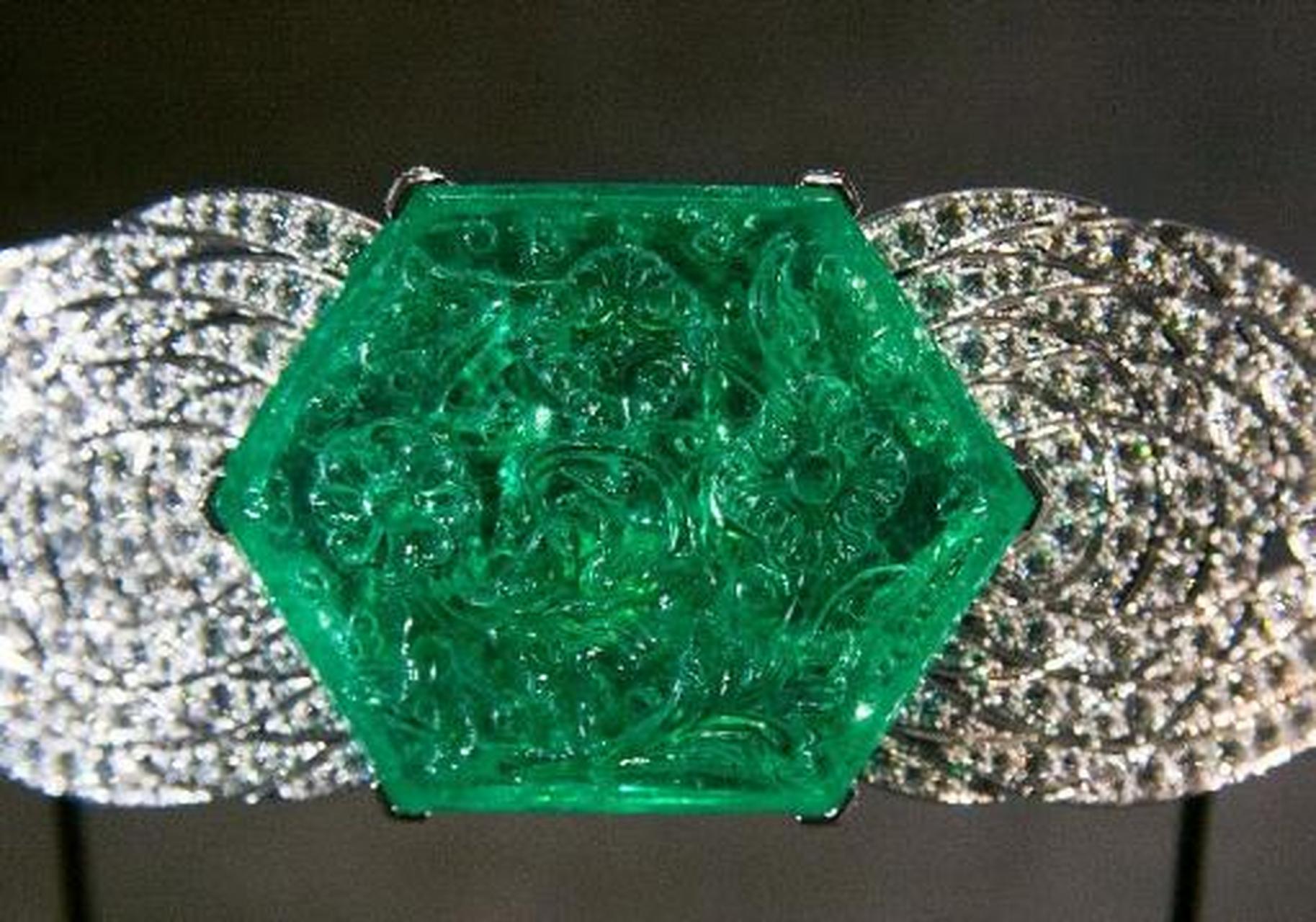 一睹印度国王泰姬陵祖母绿真容,价格高达1217万人民币# 何超琼的瞬刎