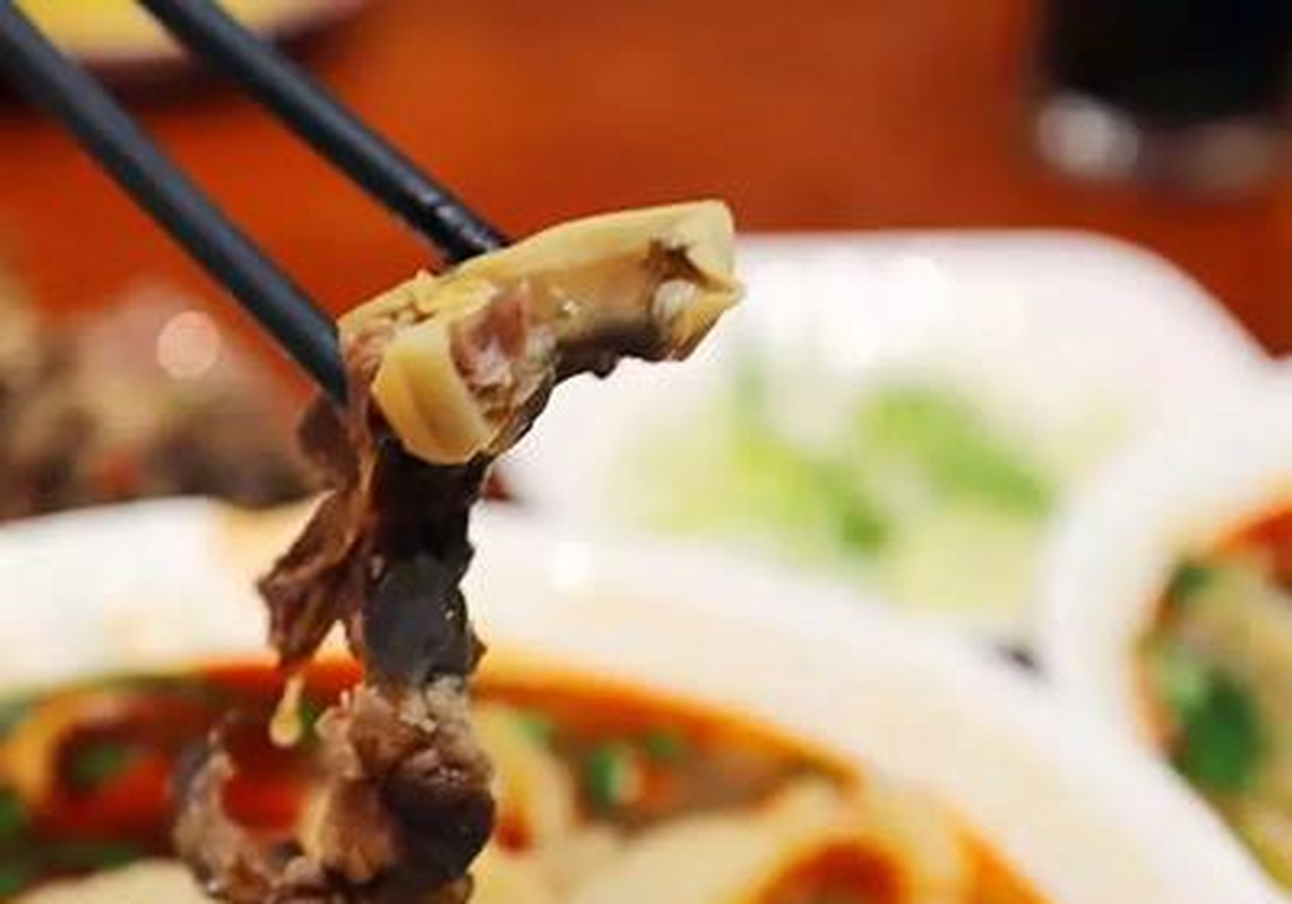 吴忠美食,是有故事的西施羊杂碎,配上经过二十八道工序加工的的沥之源