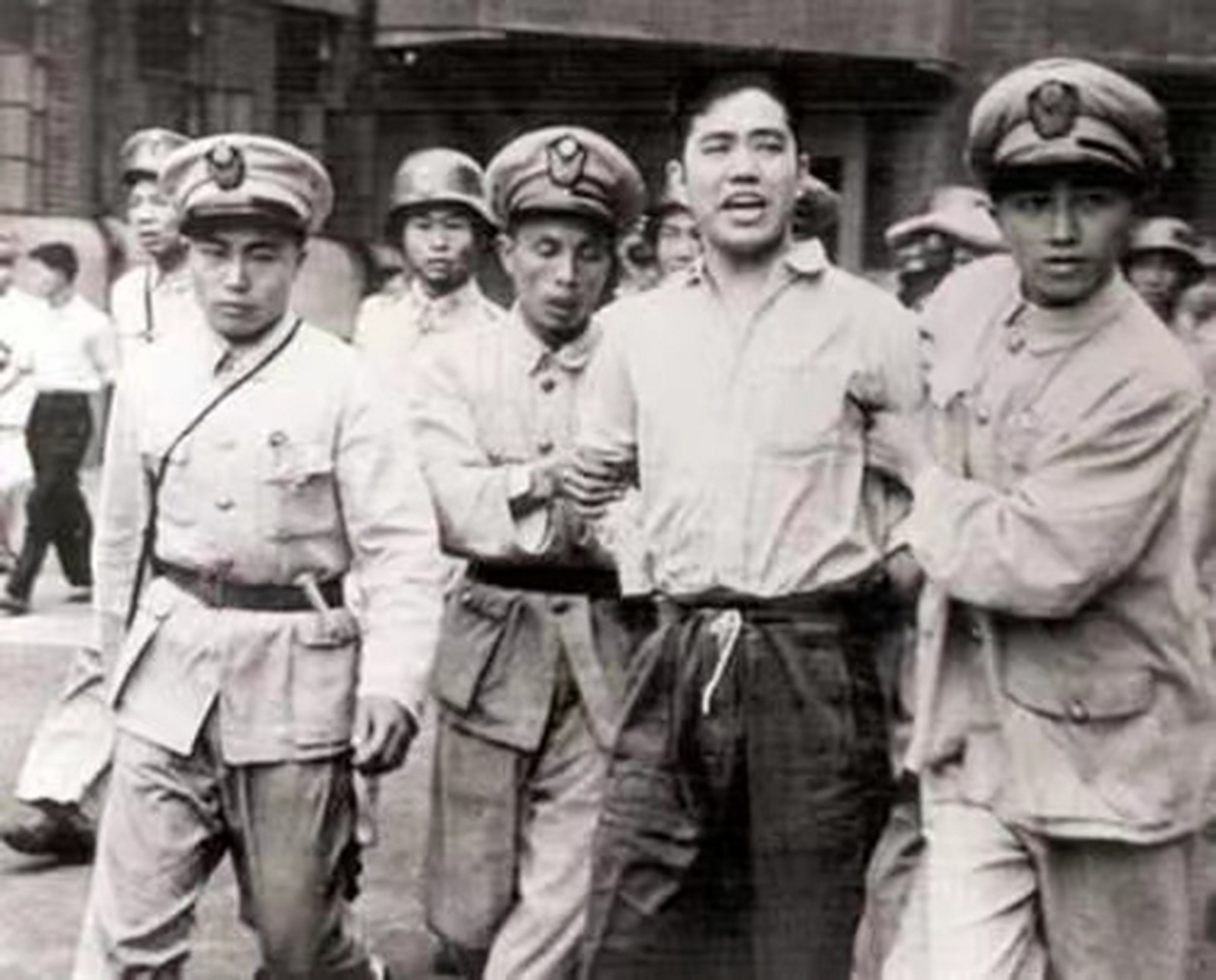 1948年4月,革命烈士王孝和因为叛徒的出卖不幸被捕,他坚持不肯向敌人