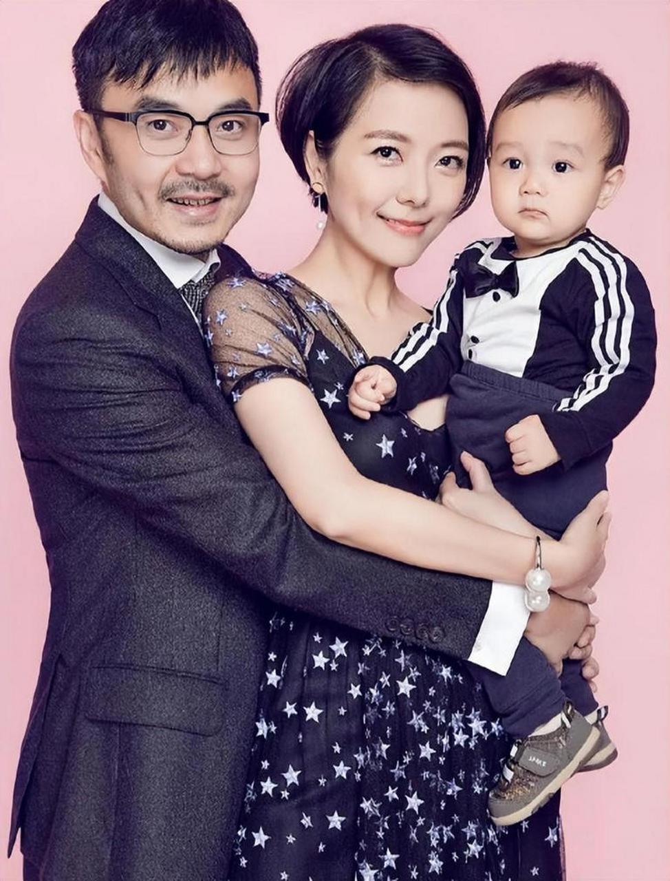 从"湖南台一姐"到"黄脸婆",嫁给汪涵的杨乐乐值得吗?