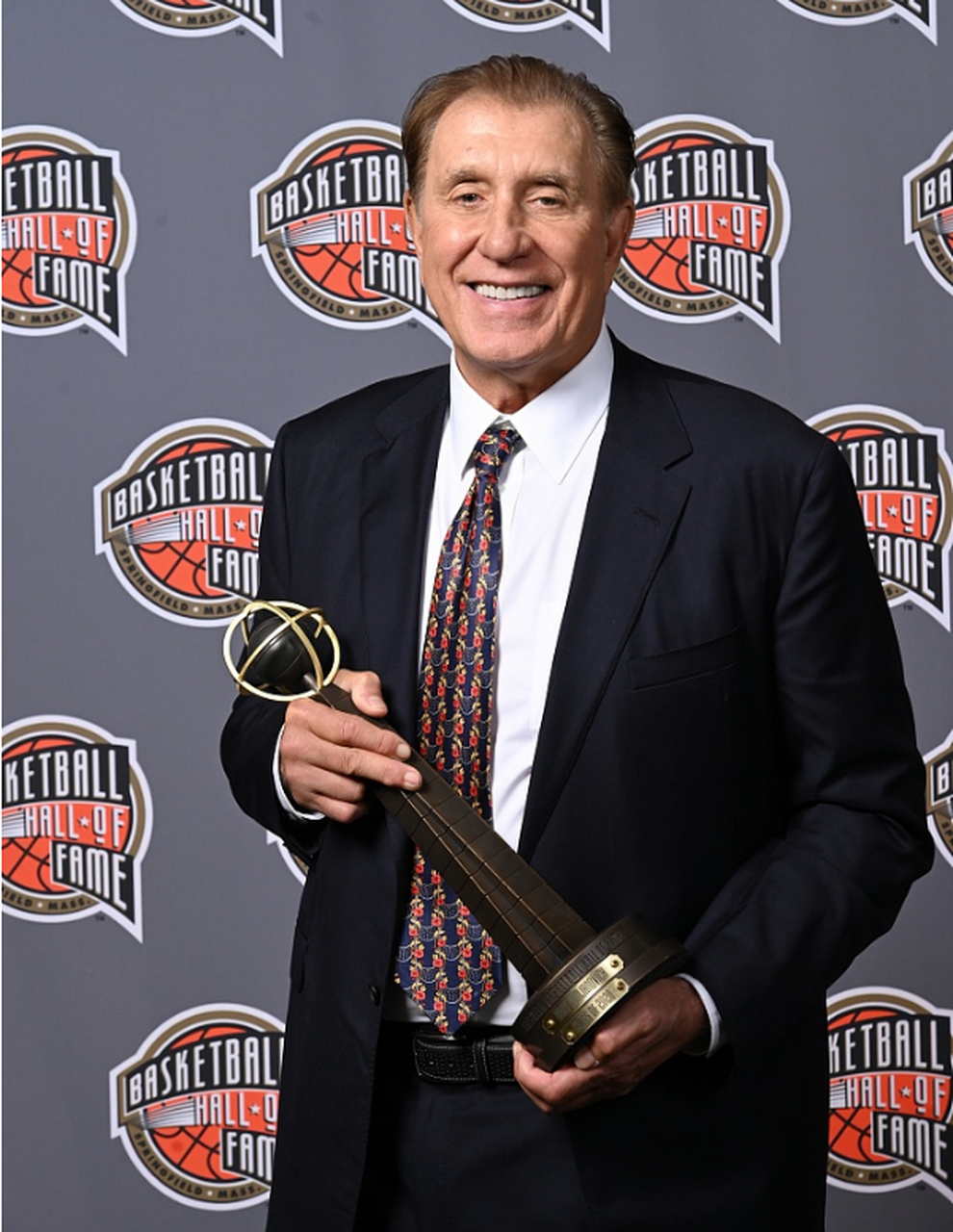 汤姆贾诺维奇:只靠年轻人什么都赢不了  近日,名人堂主教练汤姆贾