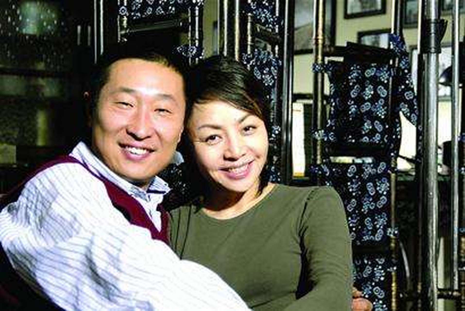 宋丹丹过50岁生日当天,林永健的老婆周冬齐选择剖腹产,生下了儿子林大