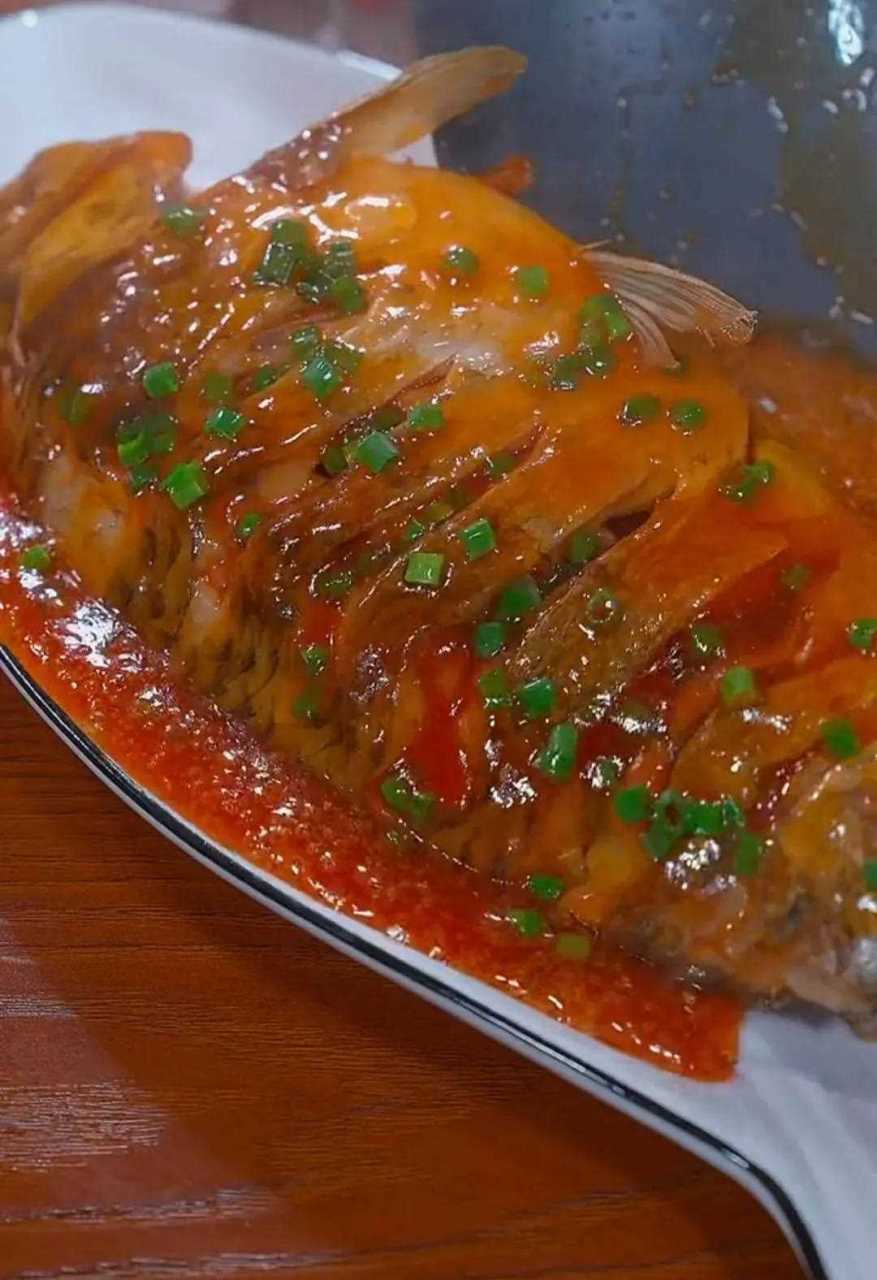 酸甜鱼的做法和步骤( 酸甜鱼的做法 最正宗的做法窍门 )