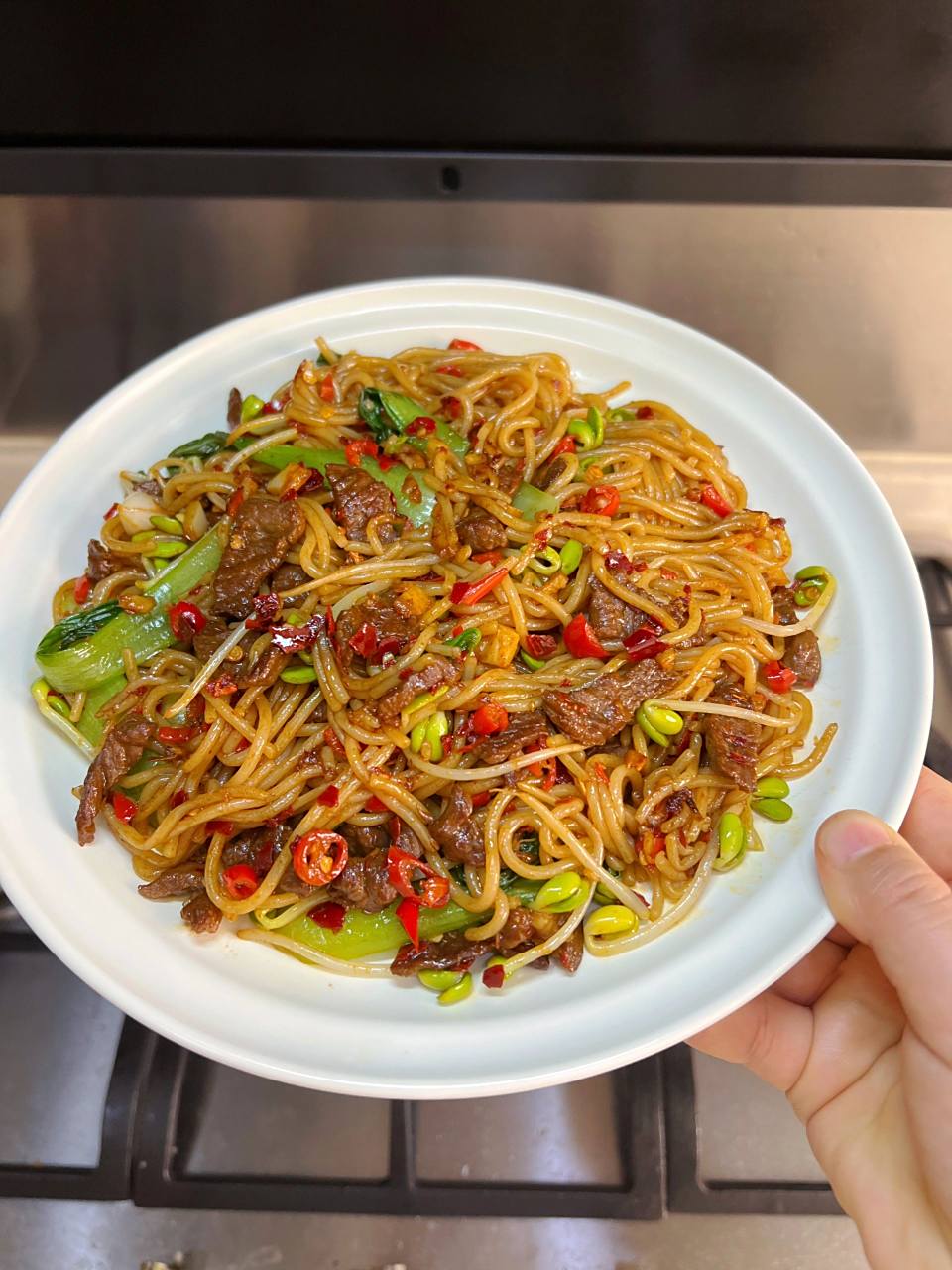 江西牛肉炒米粉,从小吃大的做法,巨好吃  今天一个人吃晚餐,简单的炒