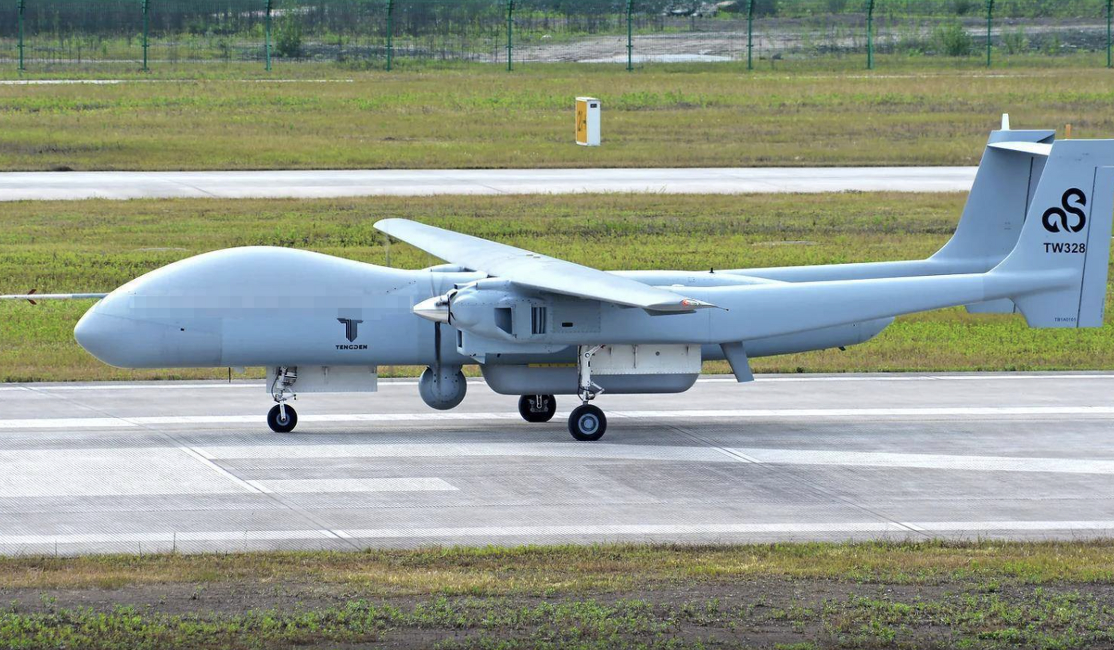 中国无人机机载导弹全球第一,1000公里外精确打击 在俄乌战争中,俄乌