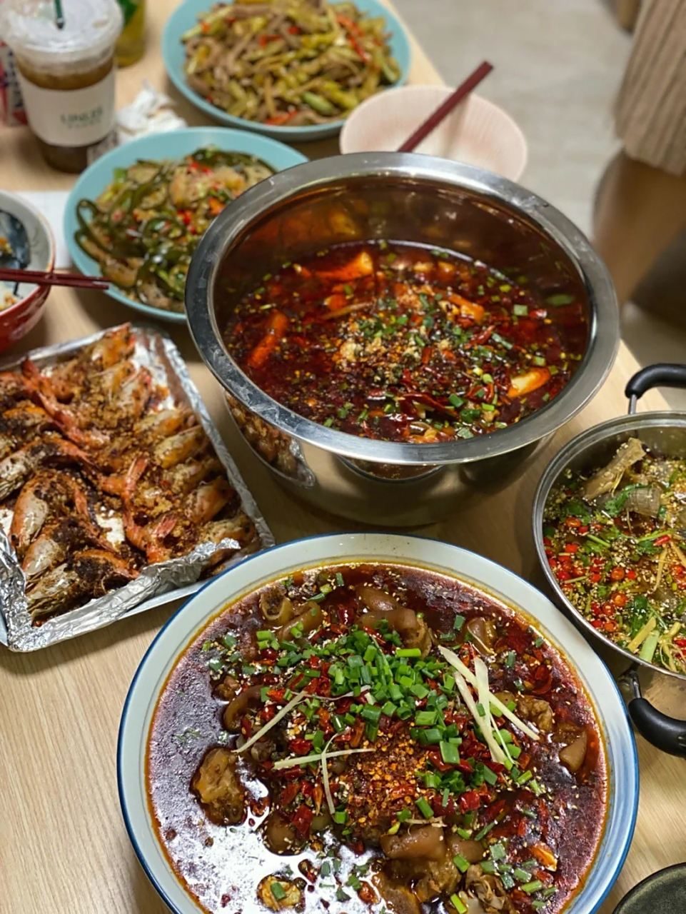 图一,贵州朋友请吃饭 图二,四川朋友请吃饭 图三,湖北朋友请吃饭