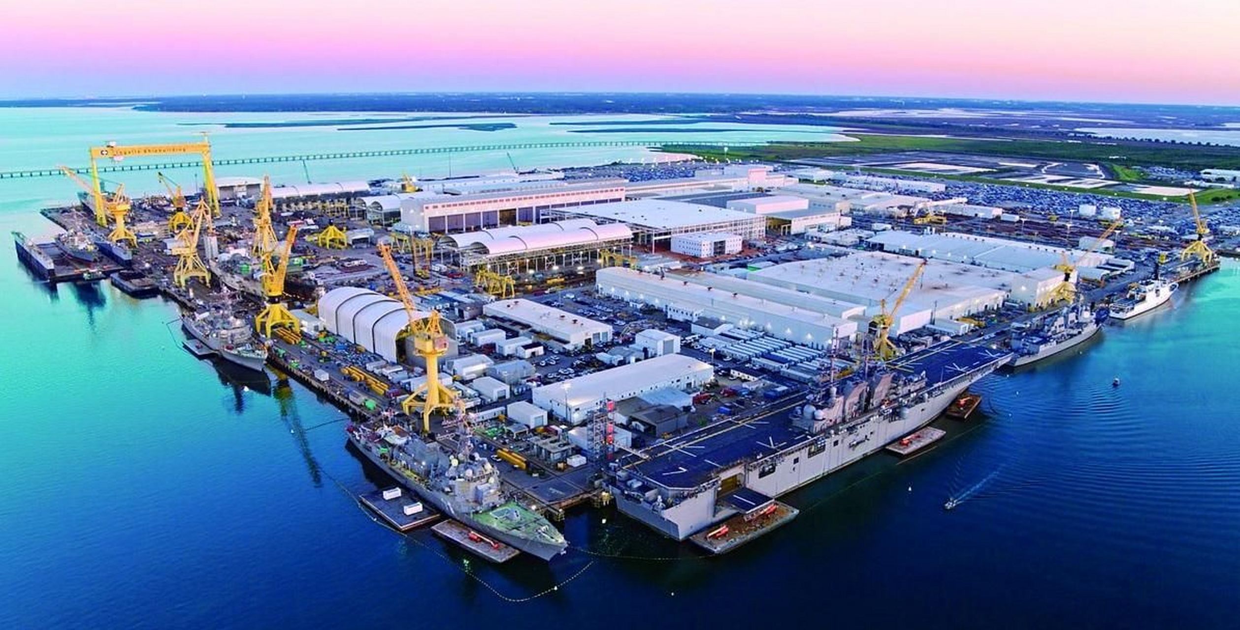 虚假的美国海军宙斯盾导弹驱逐舰造船厂,真实的美国海军宙斯盾导弹