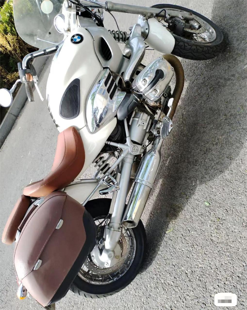 宝马唯一的一款,太子r1200c,它的坐姿很低而且舒服!