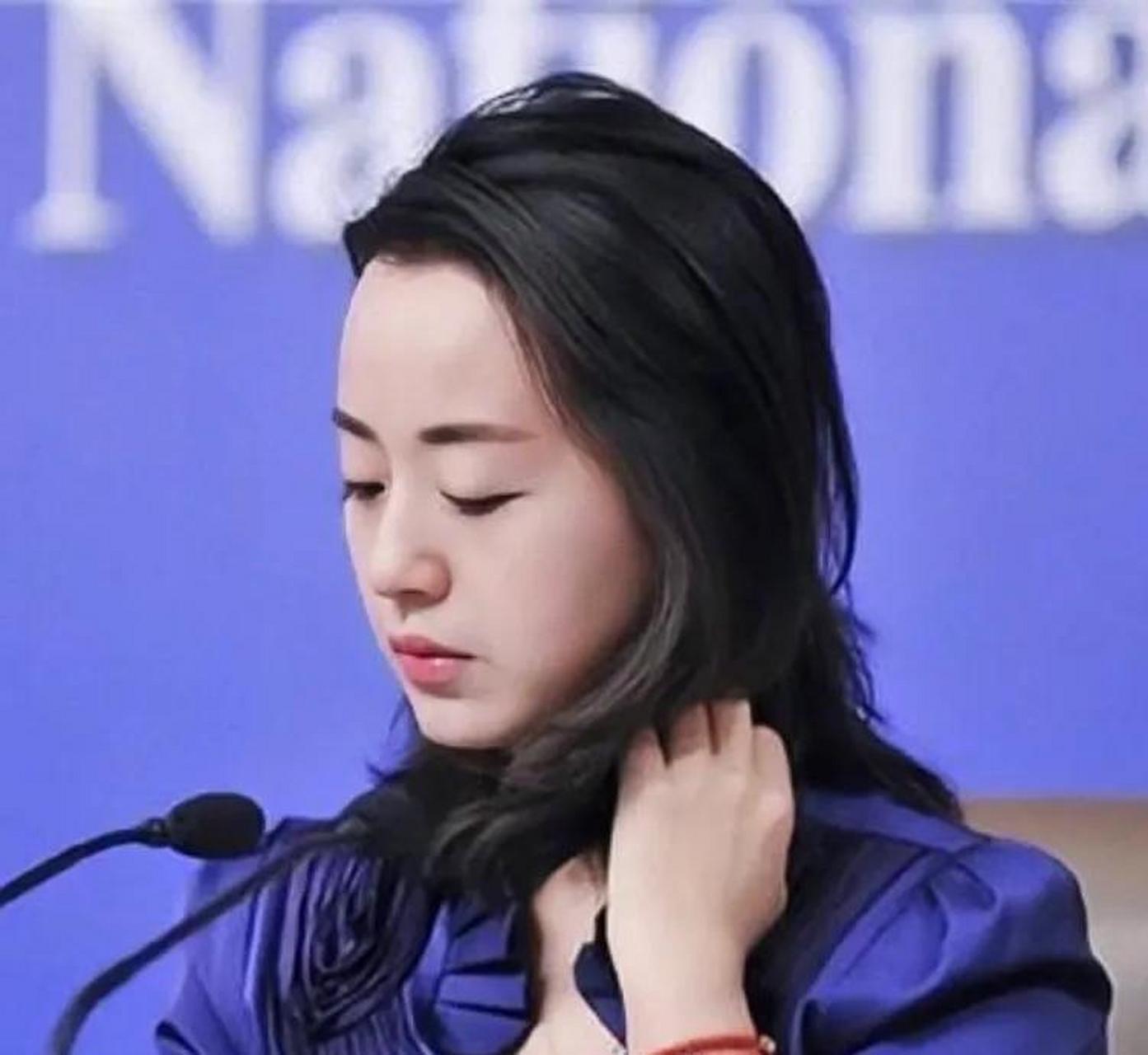 翻译官钱歆艺,8张精美的照片