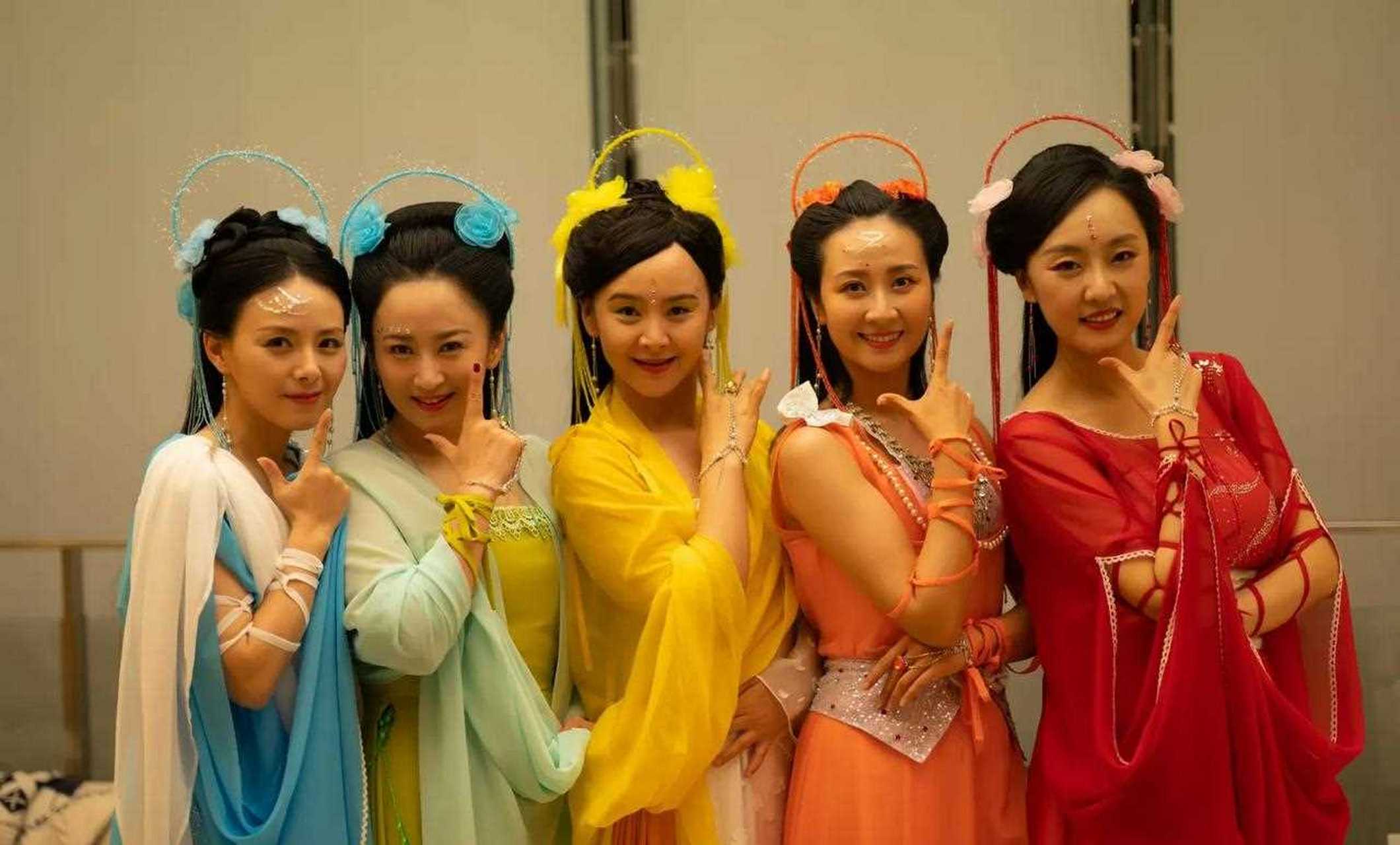 《王牌对王牌》"爷青回"第一次这么温情,《欢天喜地七仙女》的5仙女